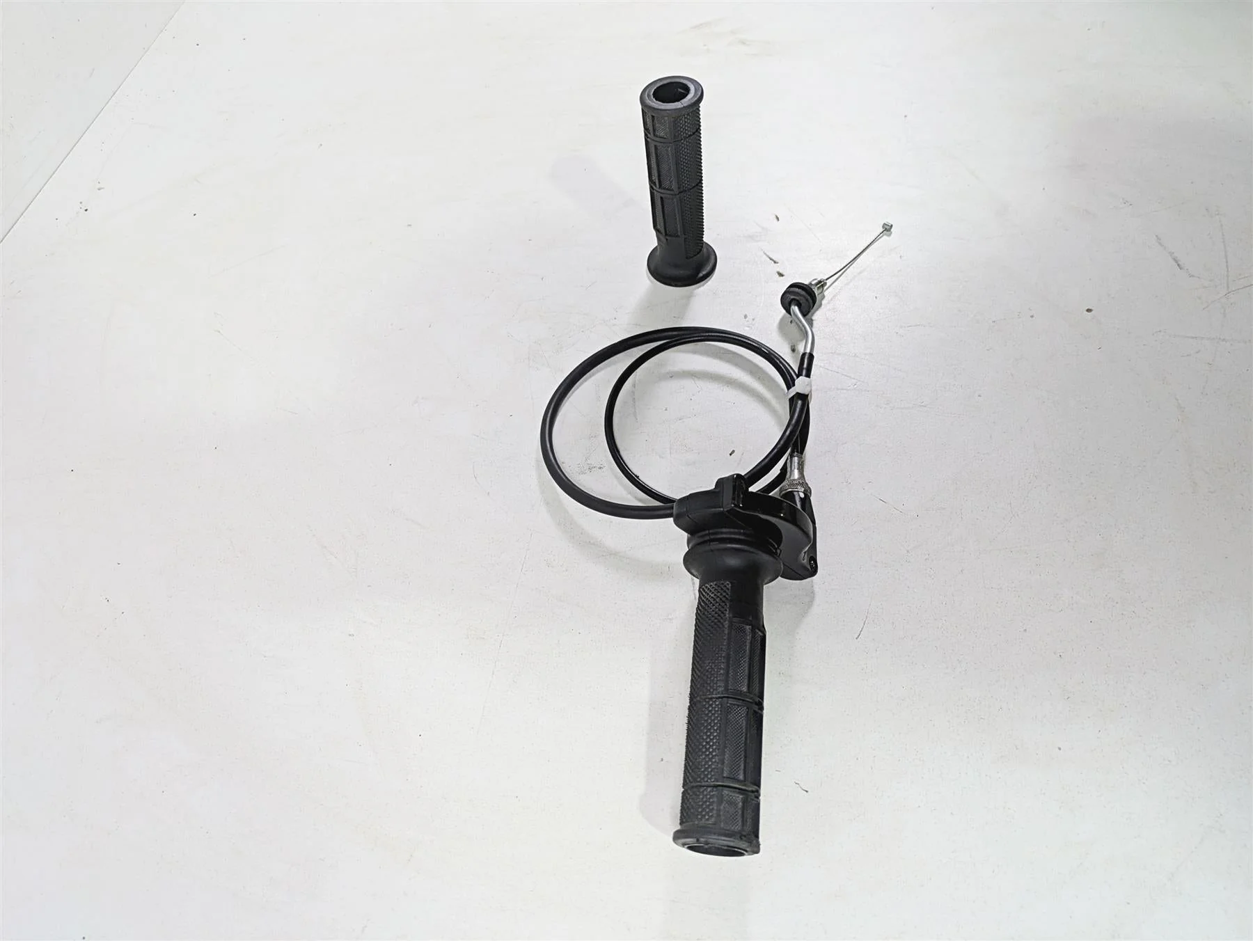 2022 Ducati Scrambler Desert Sled Throttle Control + Grip & Cable Set 65420521A - Image 2