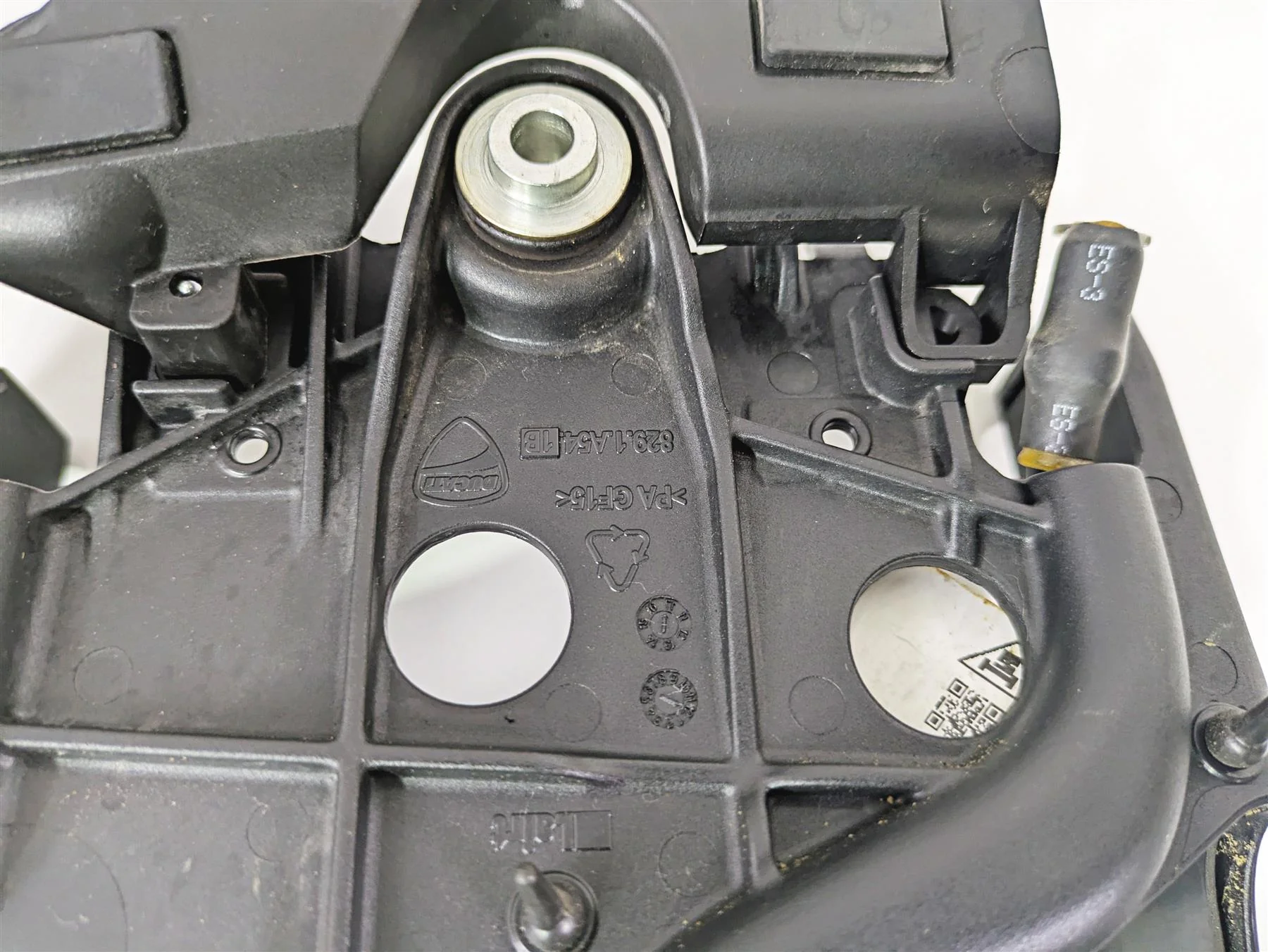 2022 Ducati Streetfighter V2 Electrical & Battery Holder Carrier 8291I303A - Image 8