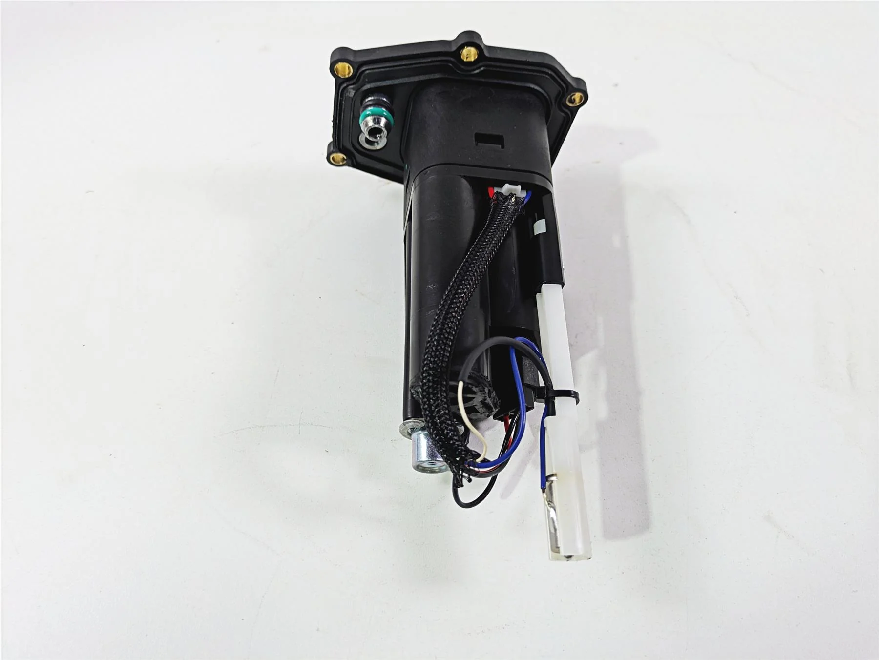 2022 Ducati Streetfighter V2 Fuel Gas Petrol Pump 4K Tested 16024272A - Image 4
