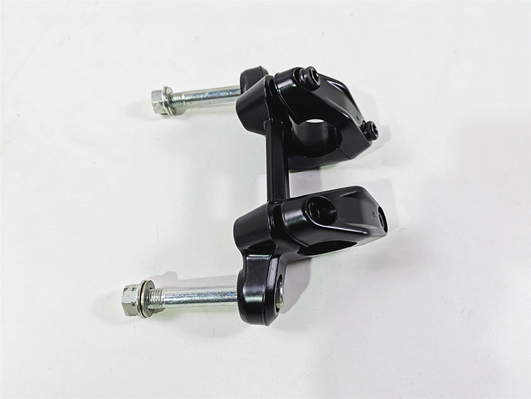 2022 Ducati Streetfighter V2 Handlebar Holder Riser Mounts 36015891AA - Image 2