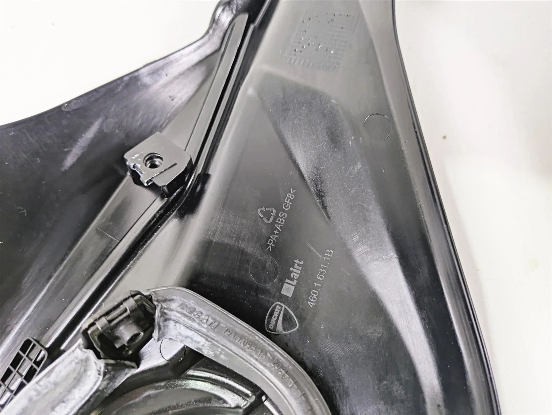 2022 Ducati Streetfighter V2 Molded Infill Cover Fairing Set 46016311B 46016301B - Image 11