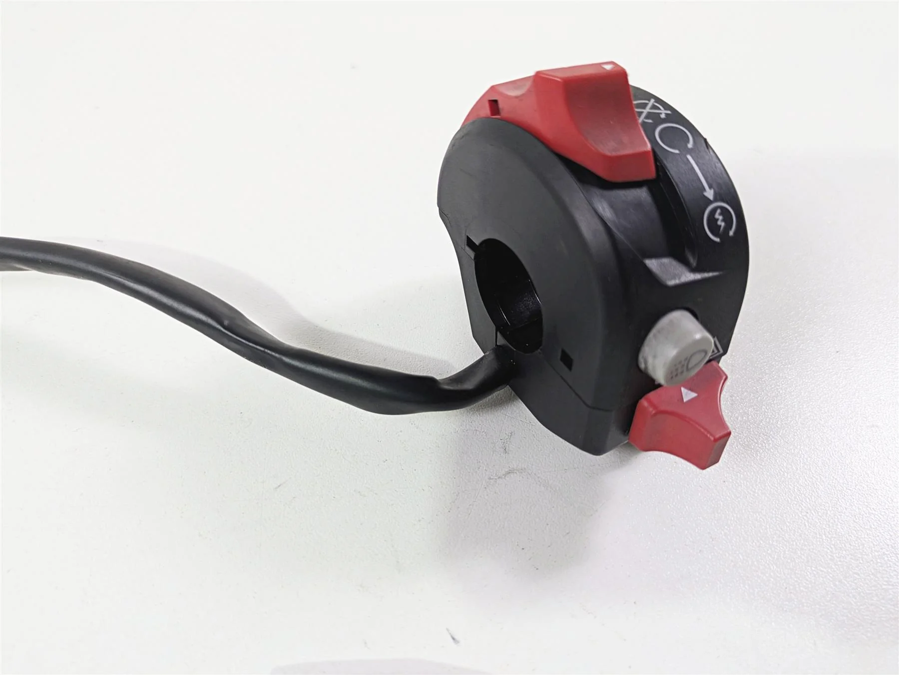 2022 Ducati Streetfighter V2 Right Hand Control Switch Start Kill 65010241D - Image 7