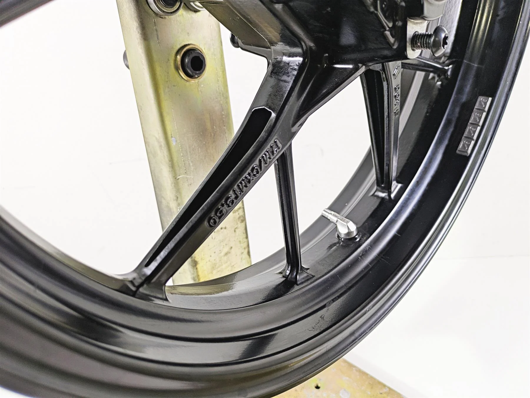 2022 Ducati Streetfighter V2 Straight Front Wheel Rim 17x3.5 50122341AA - Image 5