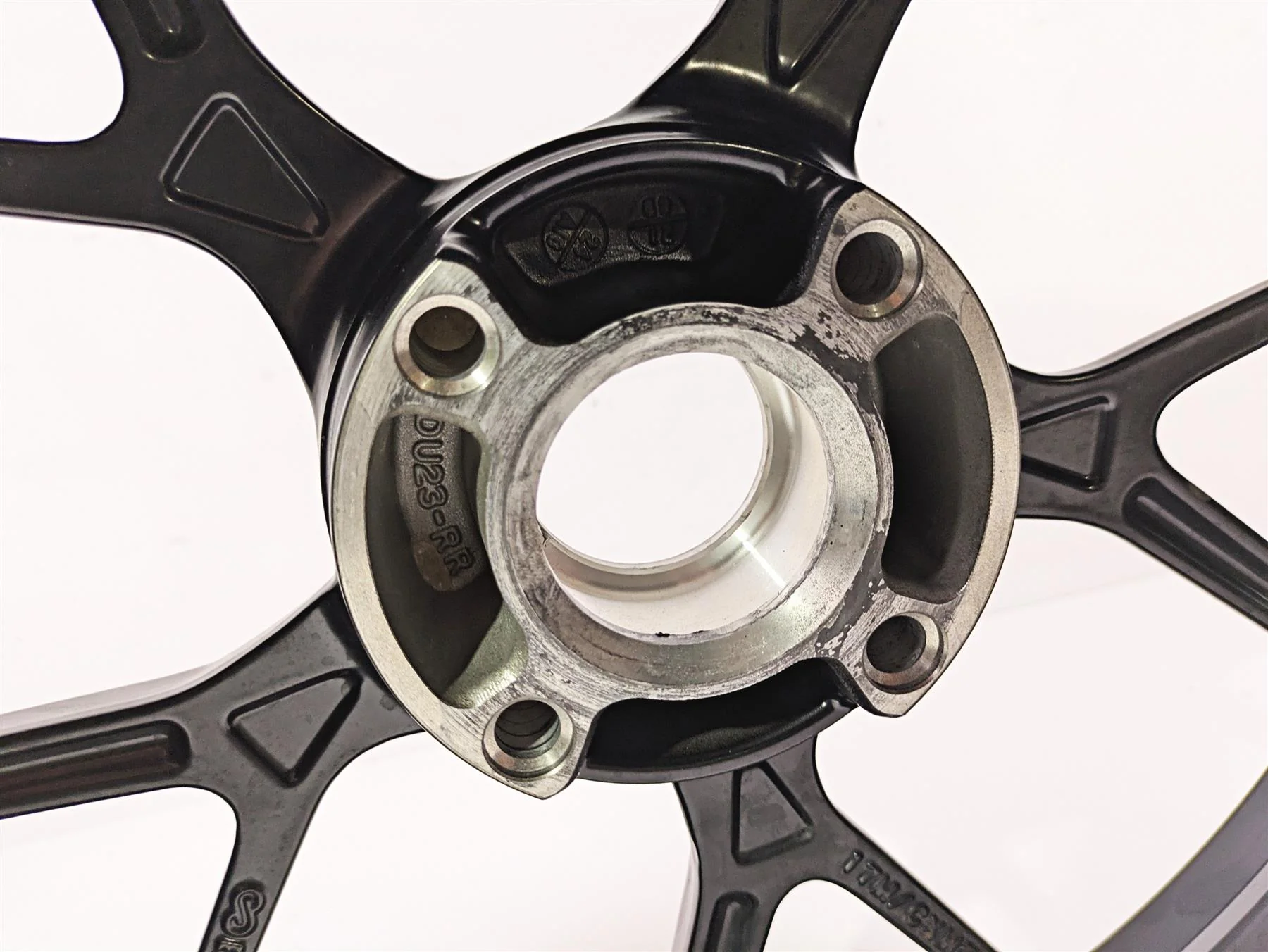 2022 Ducati Streetfighter V2 Straight Rear Wheel Rim 17x5.5 50212181AA - Image 5
