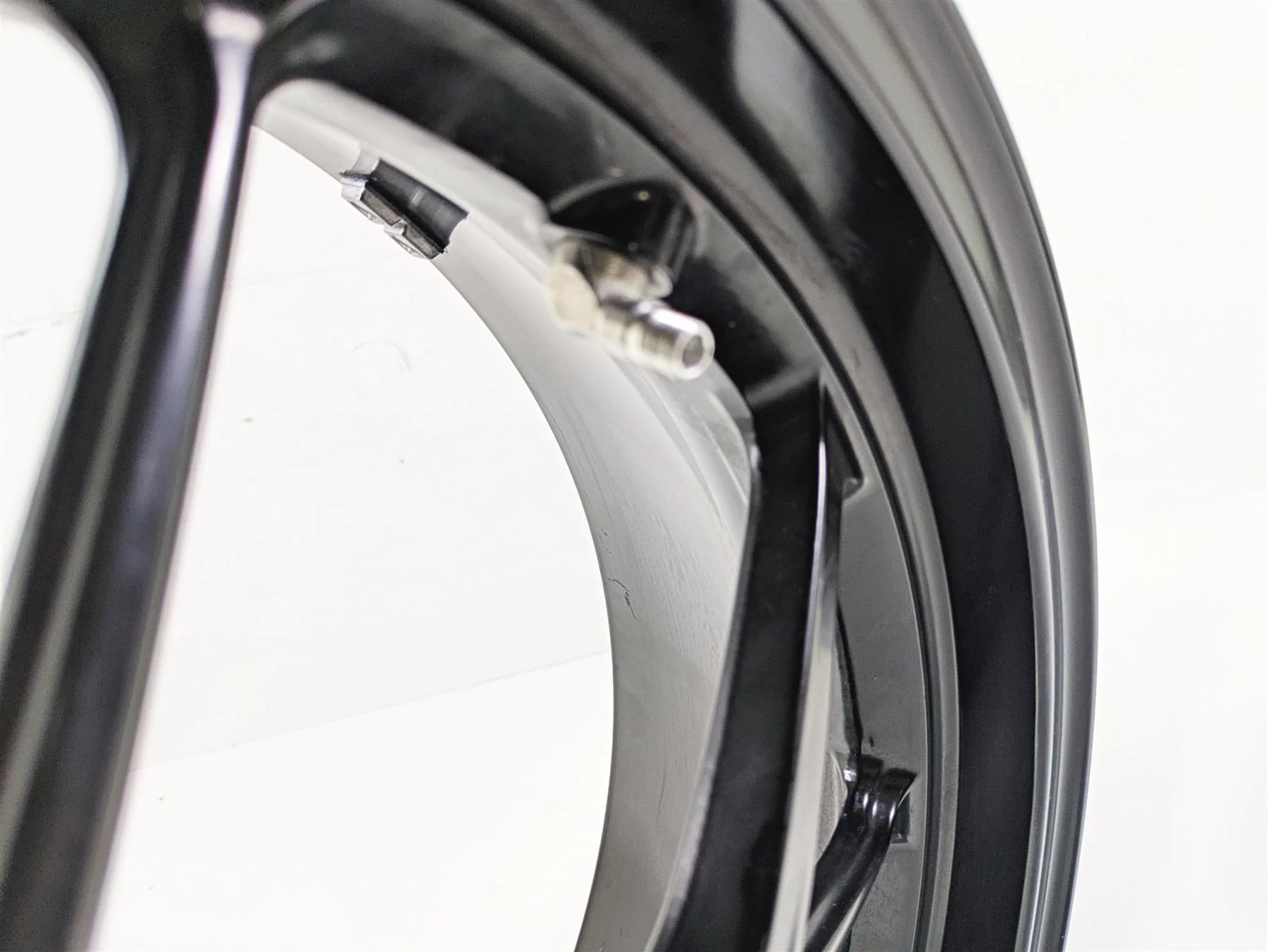 2022 Ducati Streetfighter V2 Straight Rear Wheel Rim 17x5.5 50212181AA - Image 8