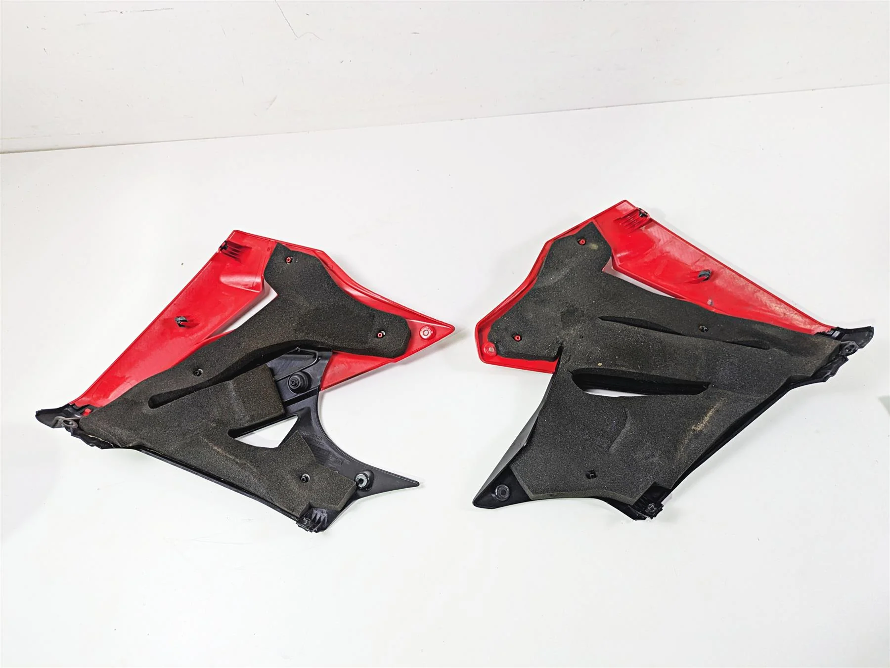 2022 Ducati Streetfighter V2 Tank Side Cover Fairing Set 4801C531A 4801C541A - Image 2