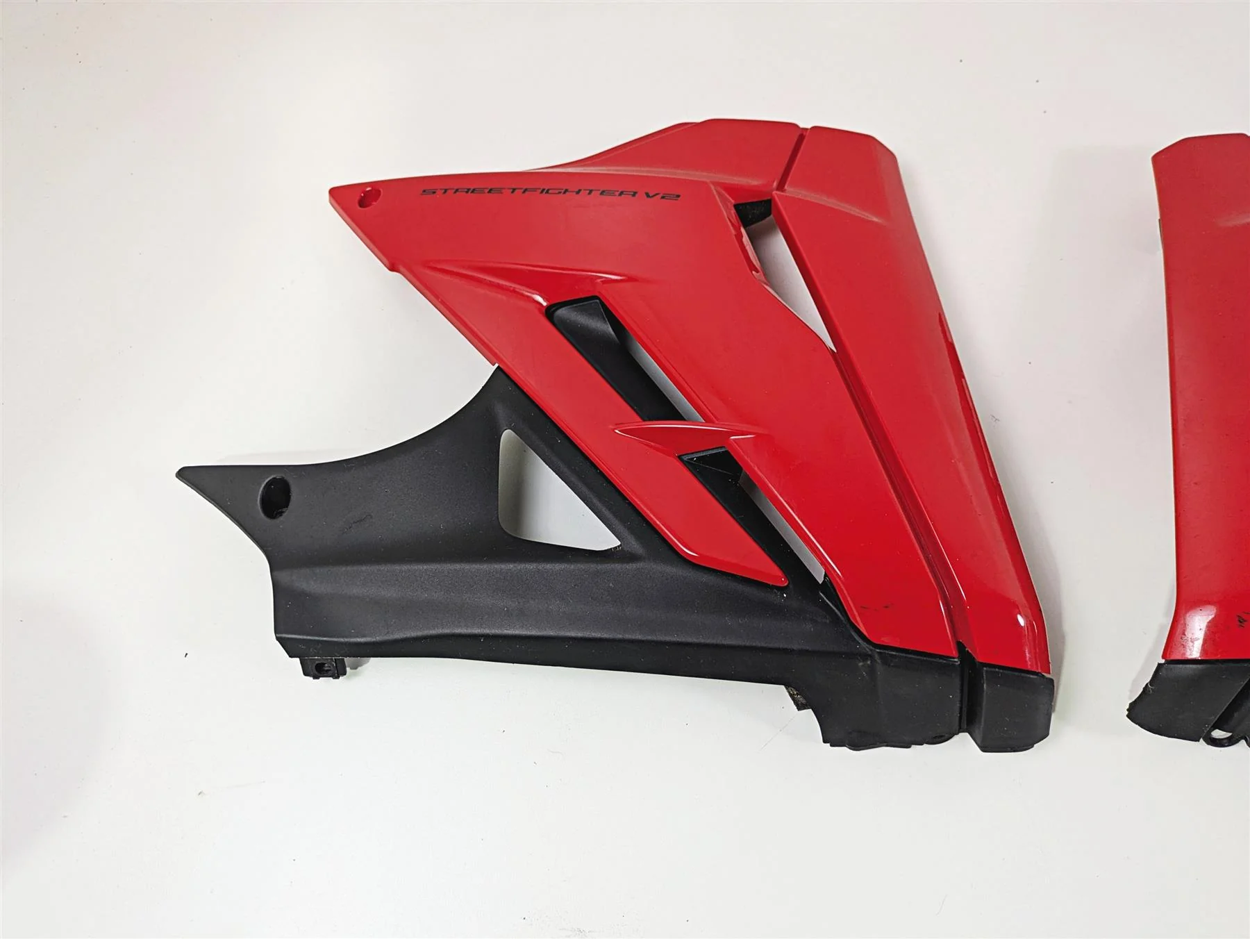 2022 Ducati Streetfighter V2 Tank Side Cover Fairing Set 4801C531A 4801C541A - Image 4