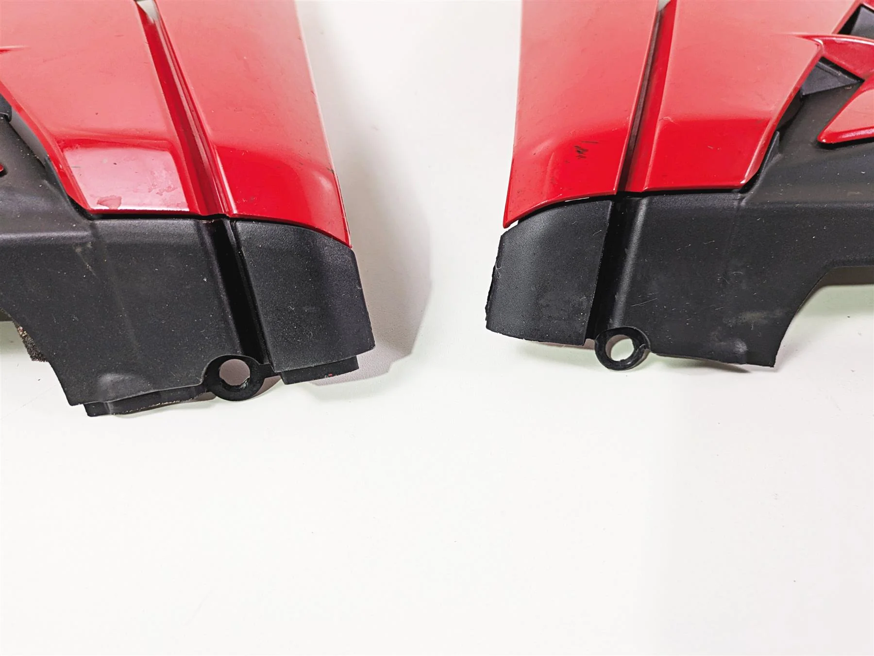 2022 Ducati Streetfighter V2 Tank Side Cover Fairing Set 4801C531A 4801C541A - Image 7