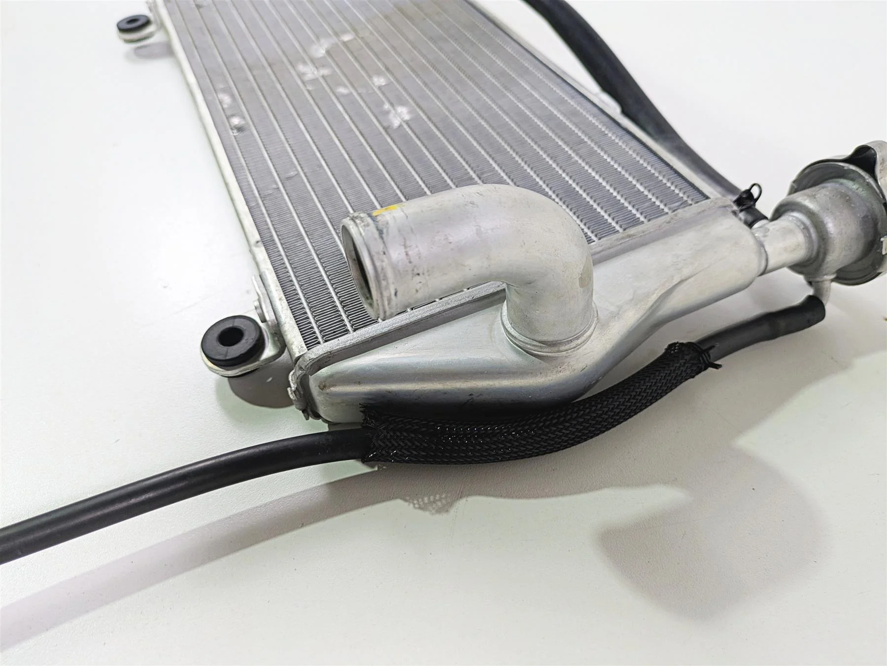 2022 Ducati Streetfighter V2 Upper Coolant Radiator 54841211A - Image 4