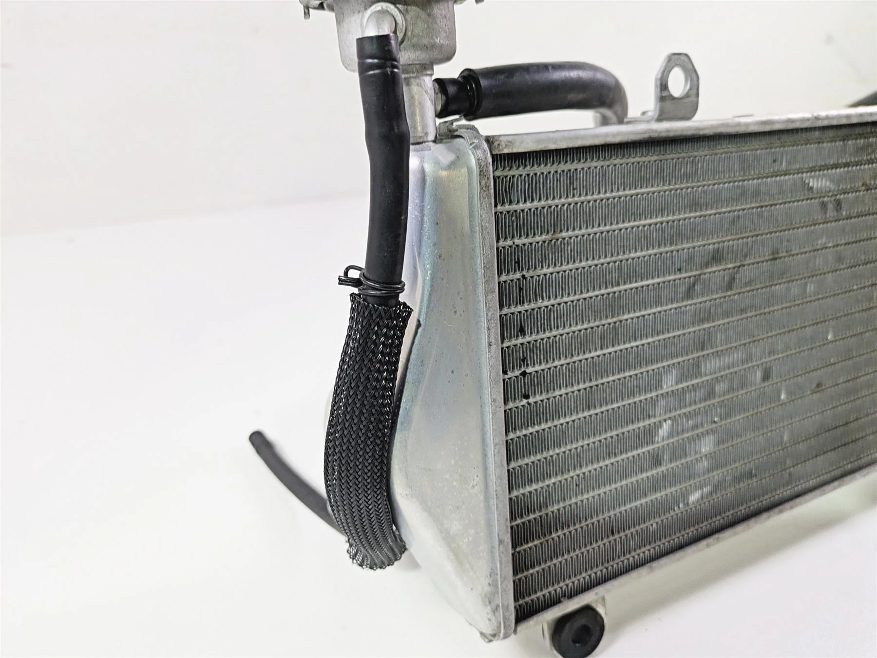 2022 Ducati Streetfighter V2 Upper Coolant Radiator 54841211A - Image 7