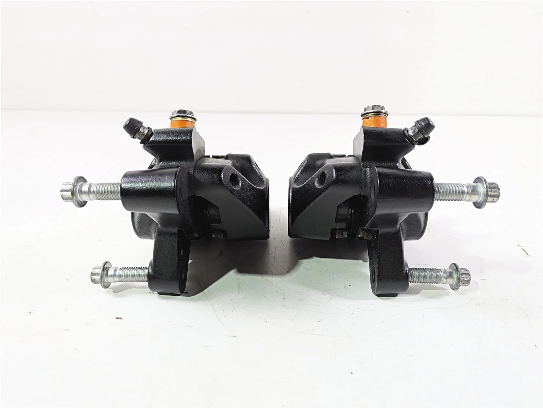 2022 Harley FXLRS Softail Low Rider Front Brake Caliper Set 41300095 - Image 9