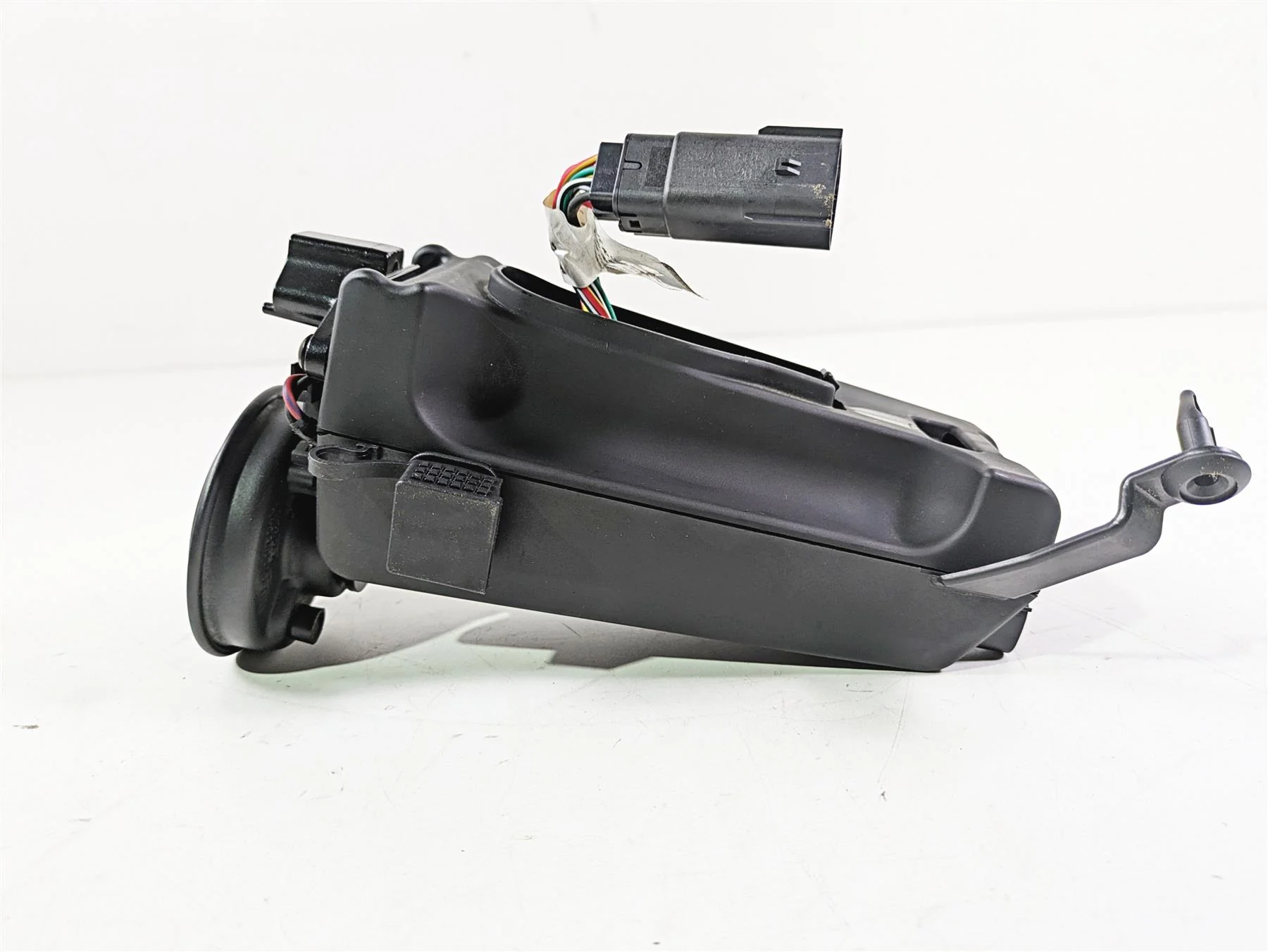 2022 Harley FXLRS Softail Low Rider Horn & Wiring Box USB Port 69201654 - Image 3
