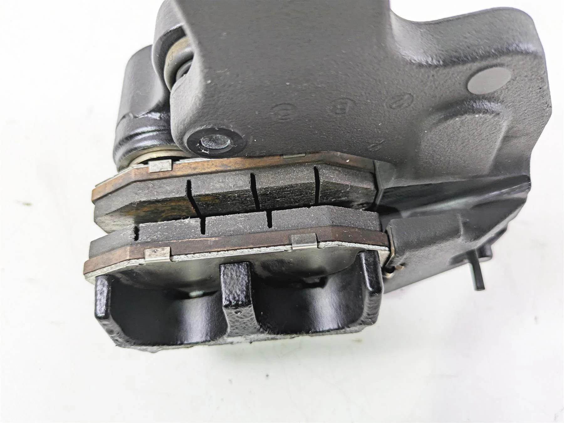 2022 Harley FXLRS Softail Low Rider Rear Brake Caliper & Bracket 41300192 - Image 7