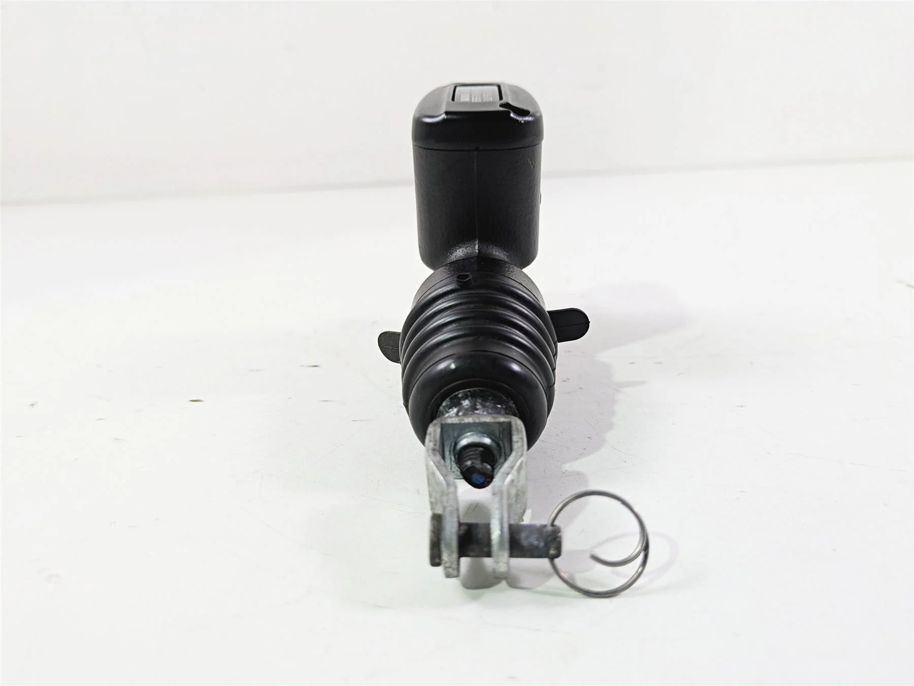 2022 Harley FXLRS Softail Low Rider Rear Brake Master Cylinder 41700460 - Image 4
