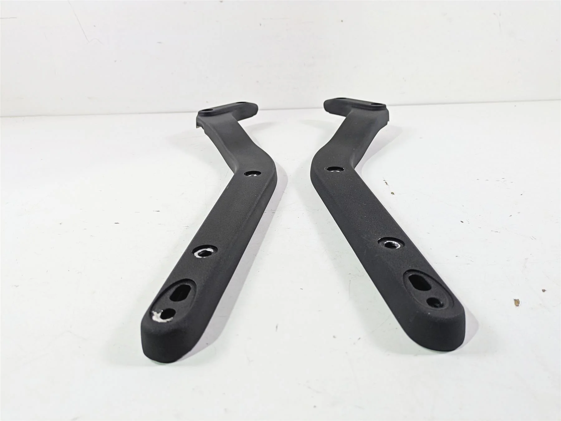 2022 Harley FXLRS Softail Low Rider Rear Fender Struts Braces 59500863 59500860 - Image 3