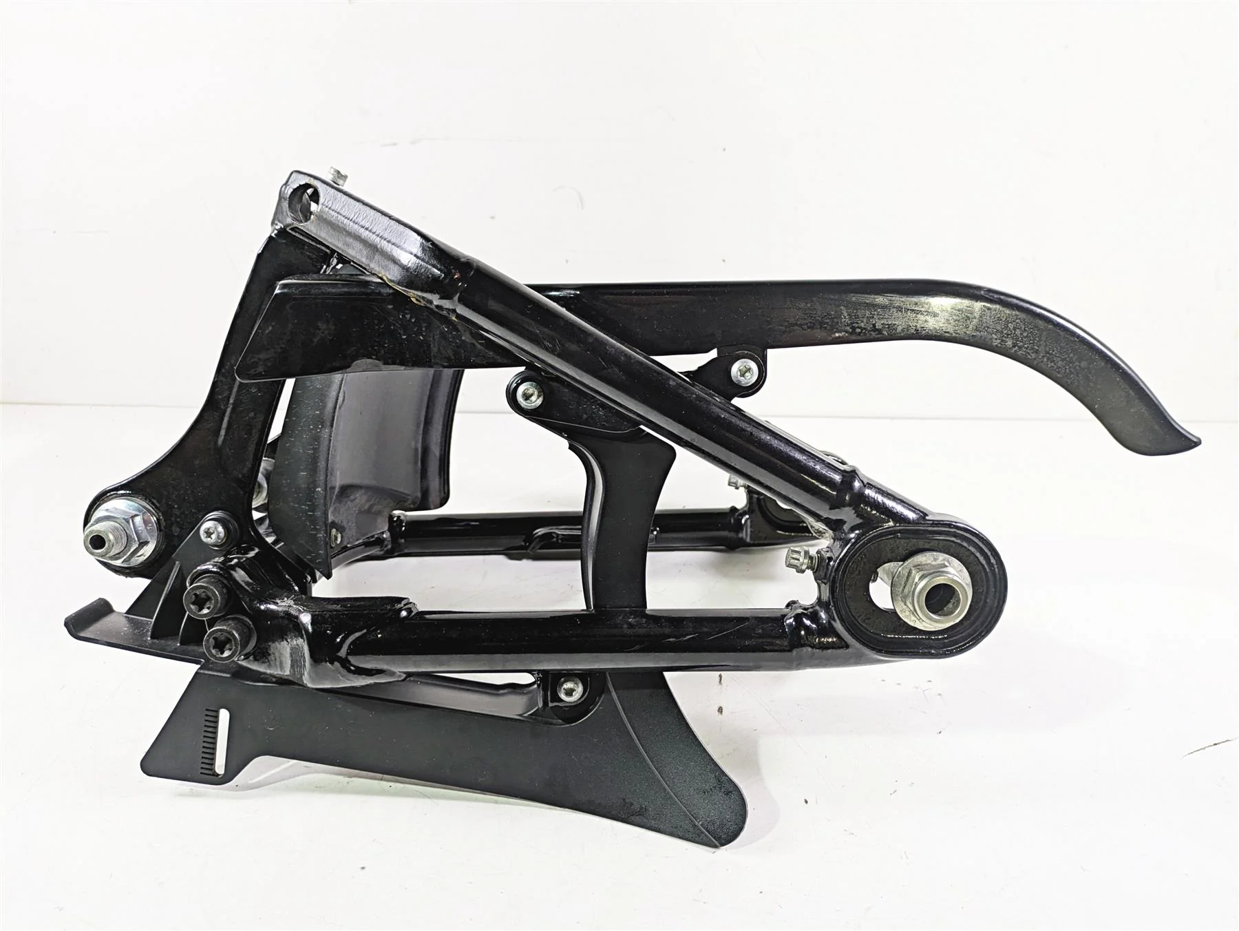2022 Harley FXLRS Softail Low Rider Rear Swingarm & Axle Set 47400099BHP - Image 3