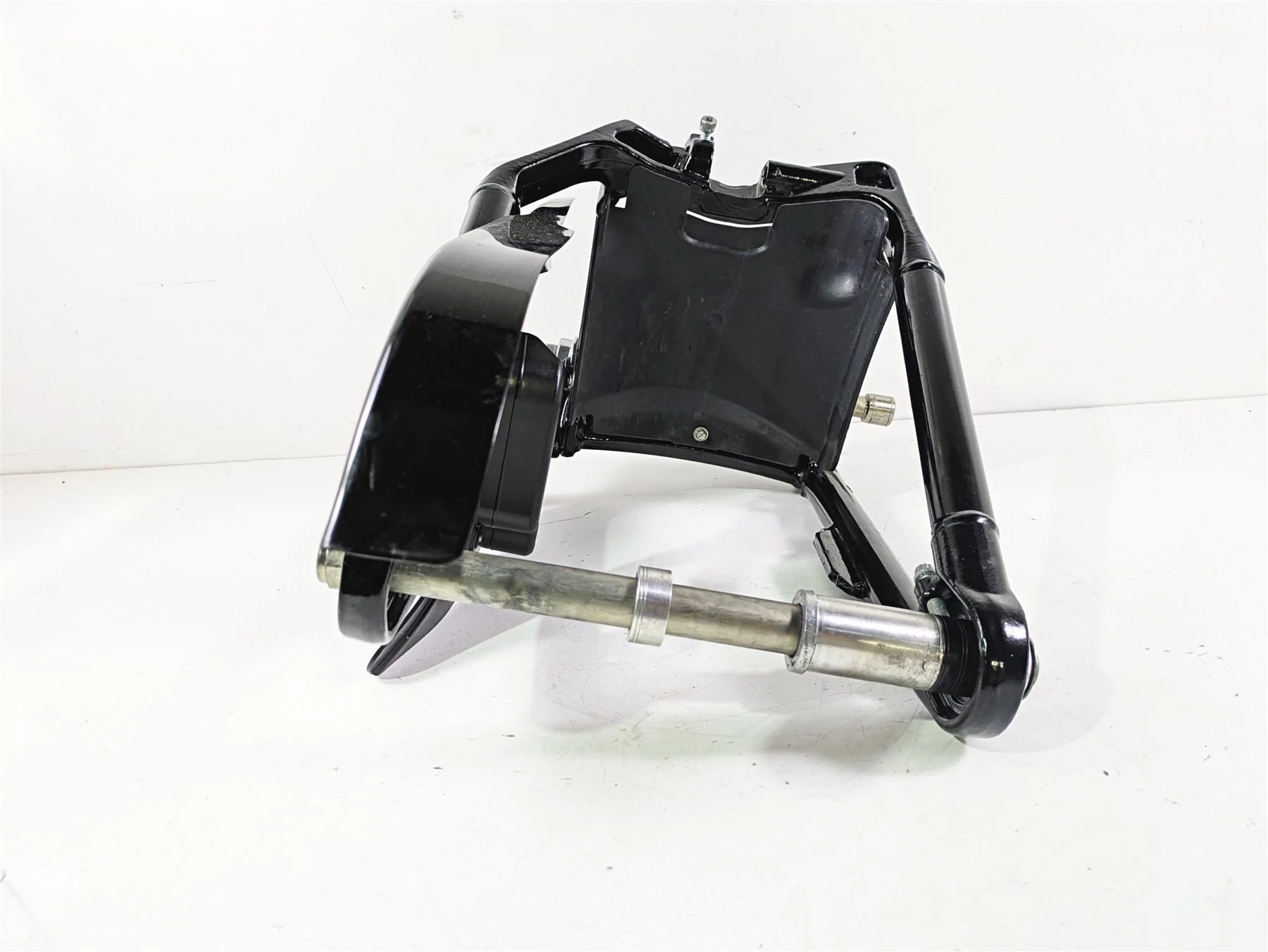 2022 Harley FXLRS Softail Low Rider Rear Swingarm & Axle Set 47400099BHP - Image 4