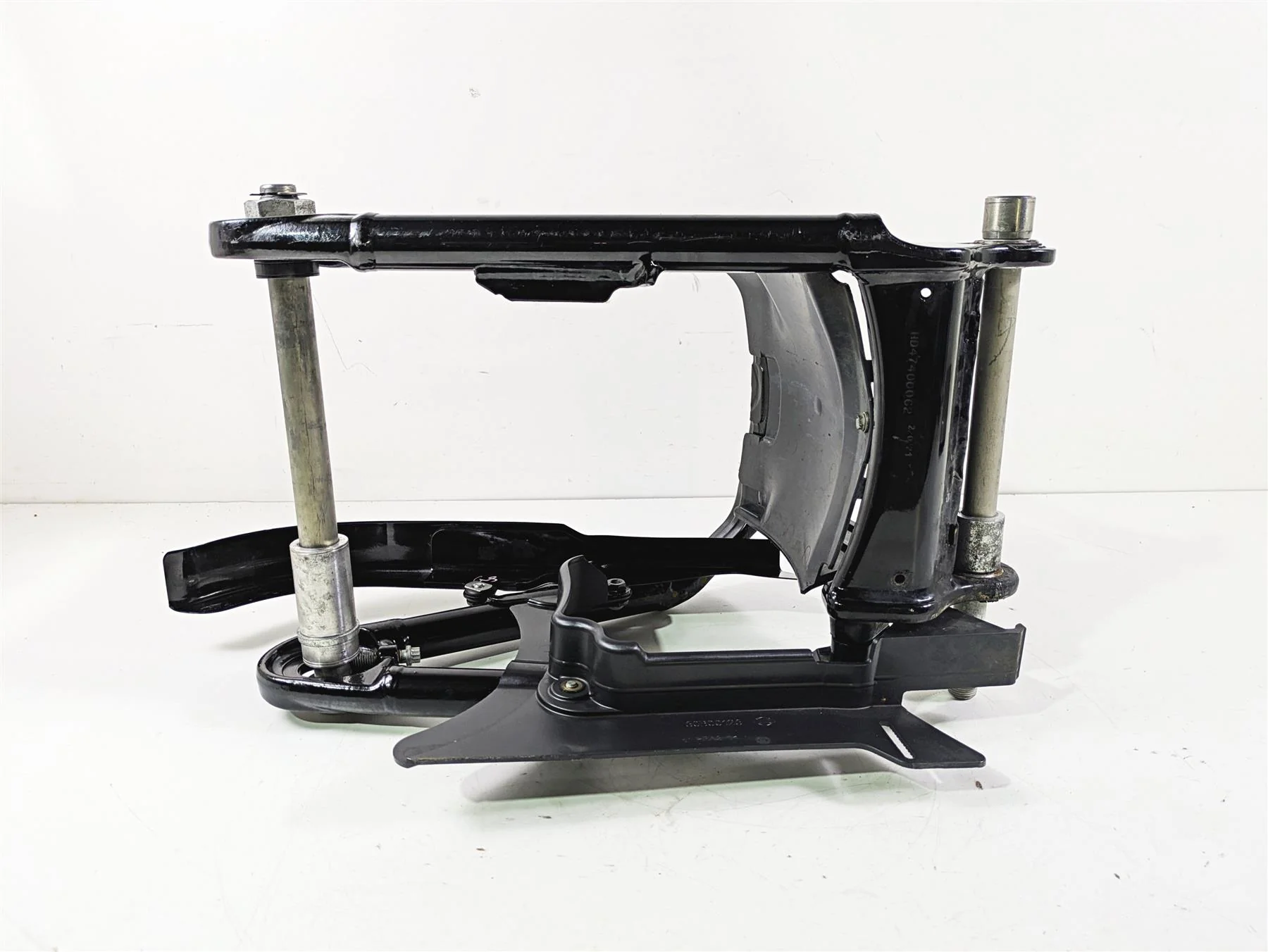 2022 Harley FXLRS Softail Low Rider Rear Swingarm & Axle Set 47400099BHP - Image 5