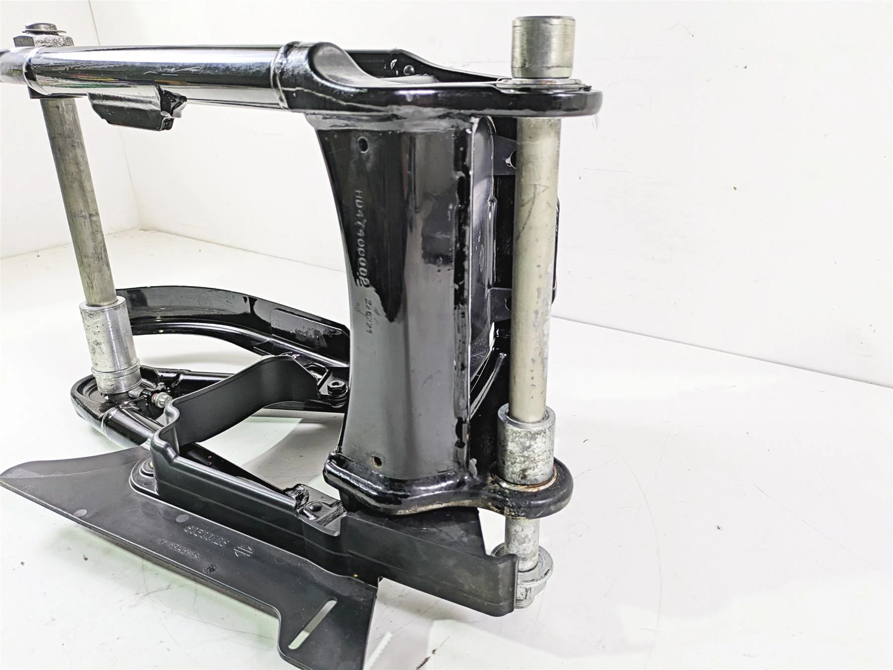 2022 Harley FXLRS Softail Low Rider Rear Swingarm & Axle Set 47400099BHP - Image 7