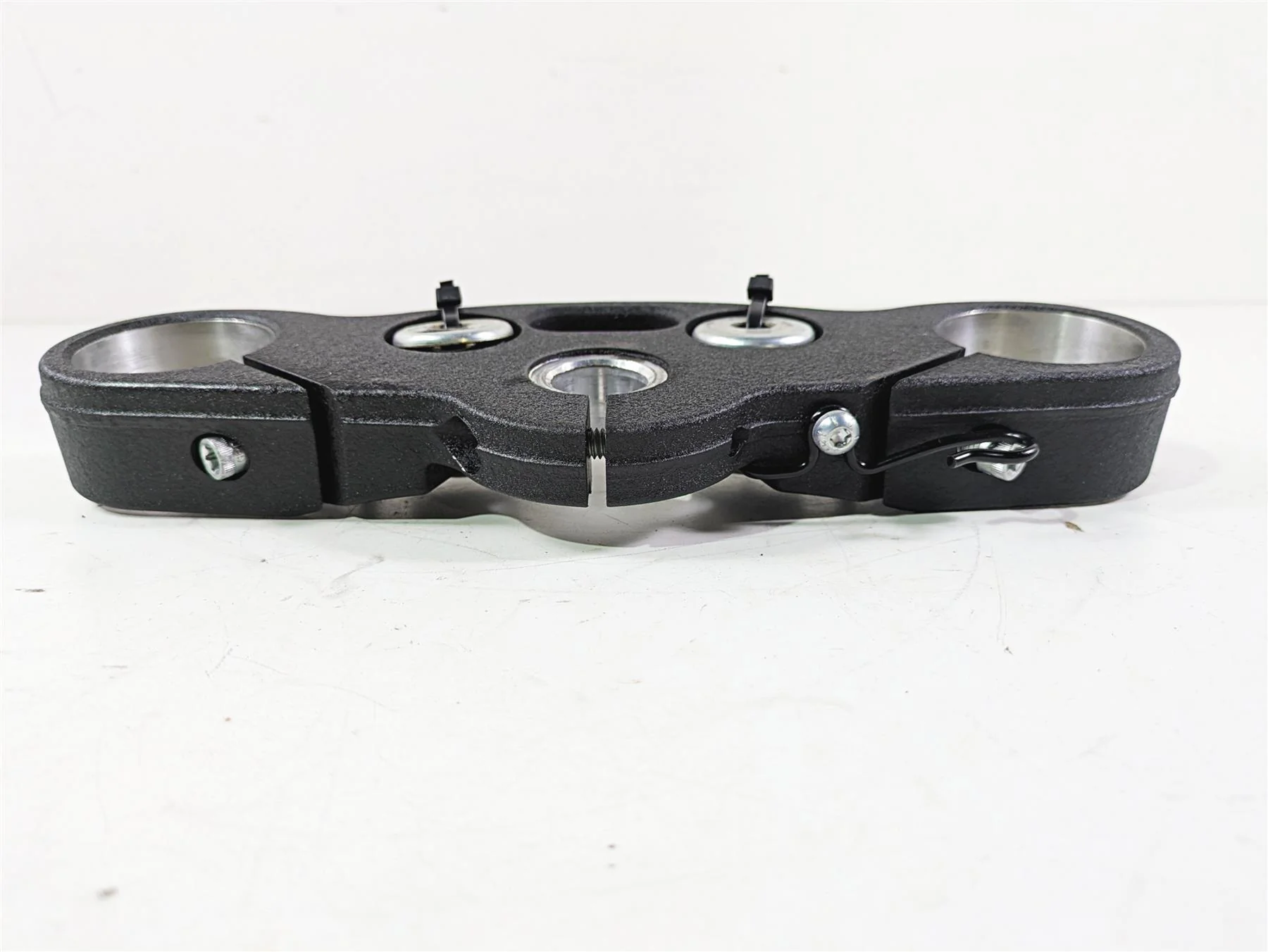 2022 Harley FXLRS Softail Low Rider Upper Triple Tree Steering Clamp 45900263 - Image 4
