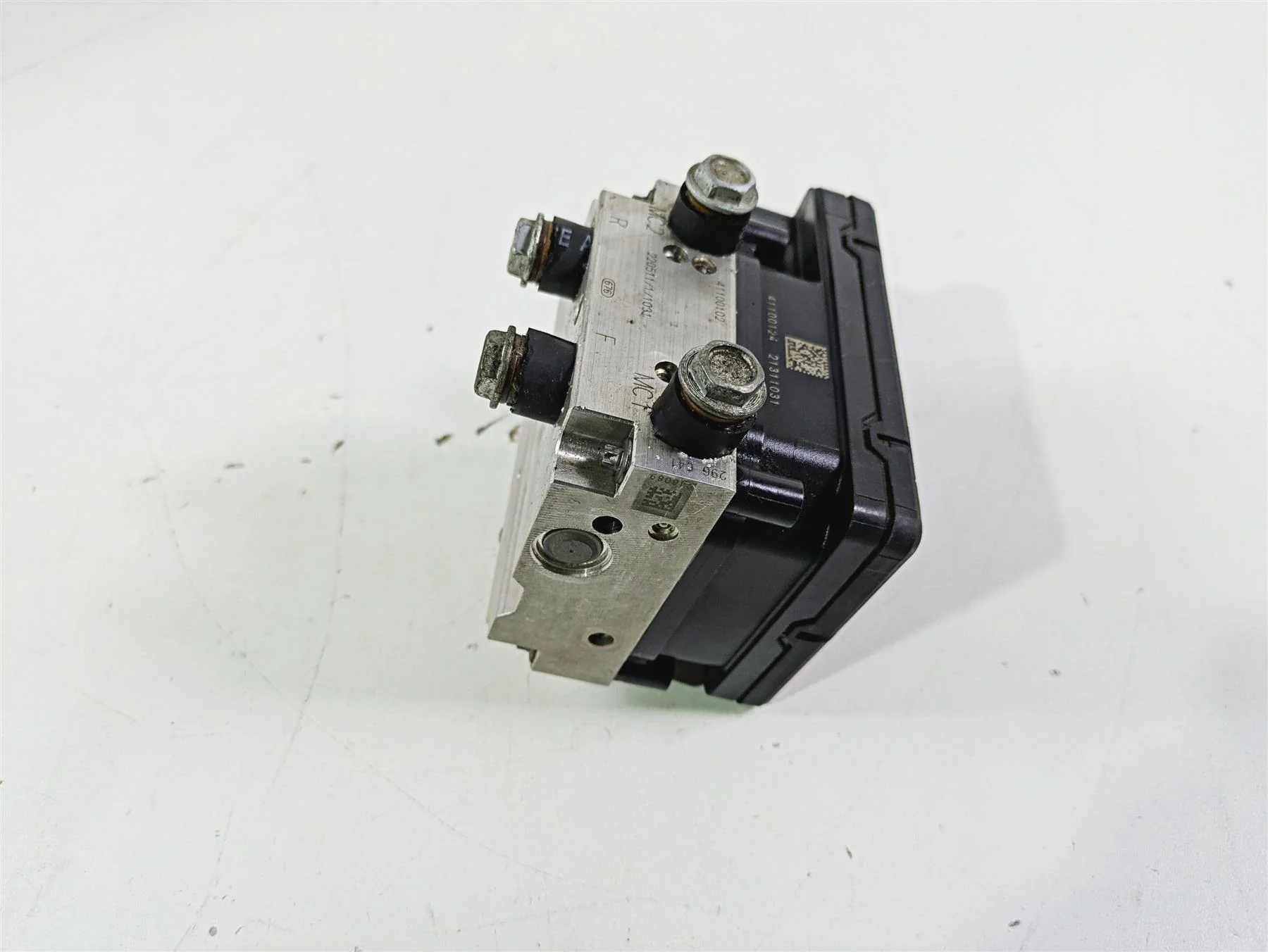 2022 Harley RA1250 S Pan America Abs Brake Pump Unit Module 41100105A - Image 2