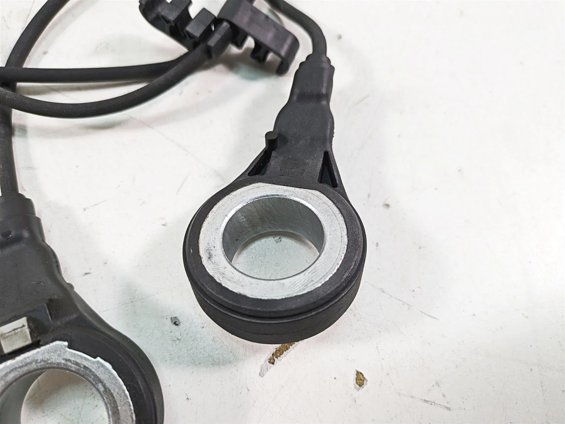 2022 Harley RA1250 S Pan America Abs Wheel Speed Brake Sensor Set 41100024 - Image 7