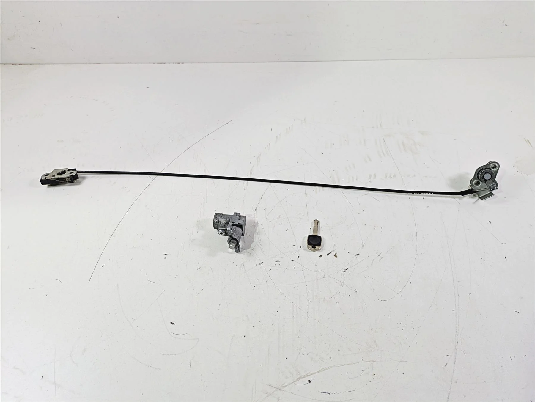 2022 Harley RA1250 S Pan America Fork Lock & Key Set Kit 45600129 - Image 2