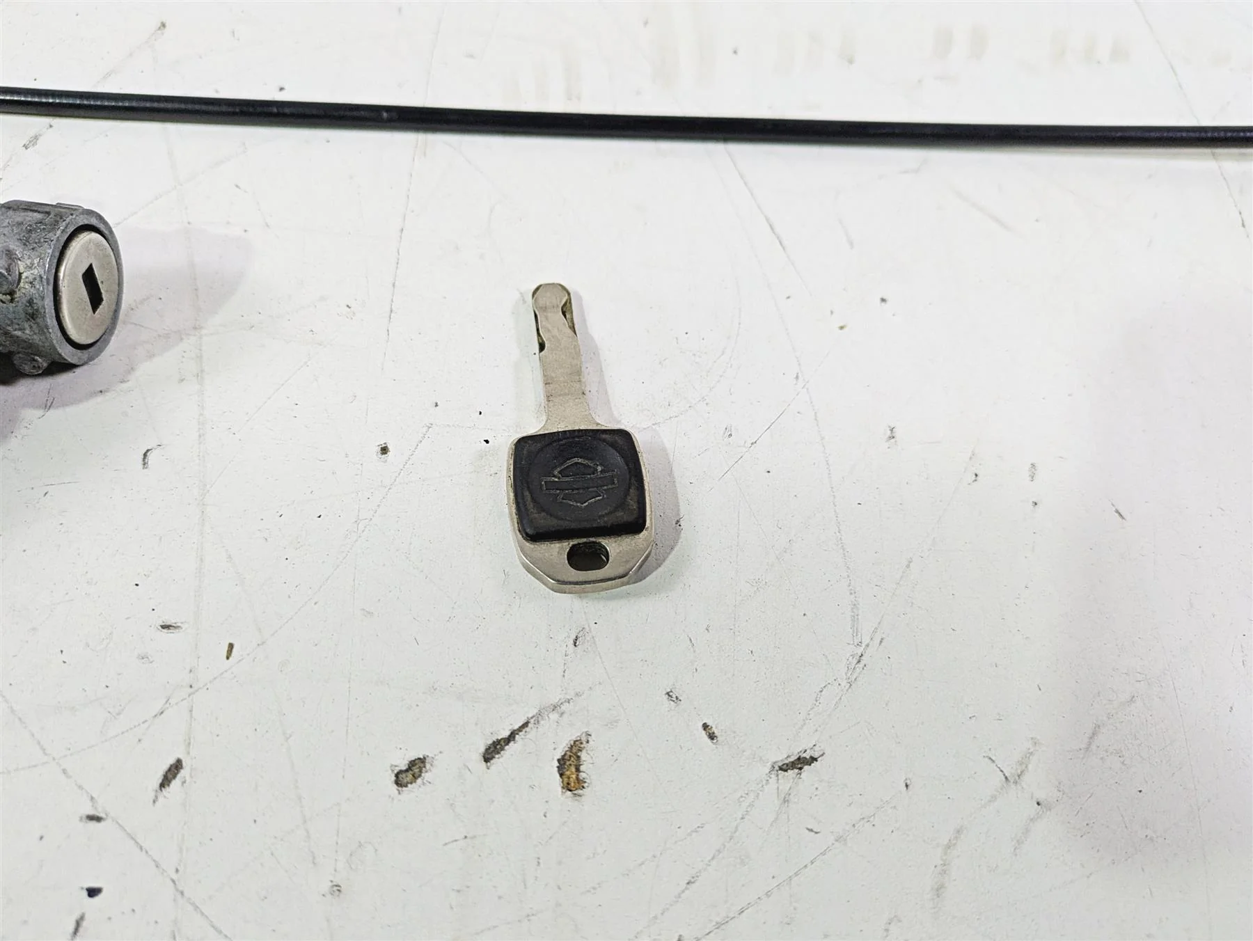 2022 Harley RA1250 S Pan America Fork Lock & Key Set Kit 45600129 - Image 4