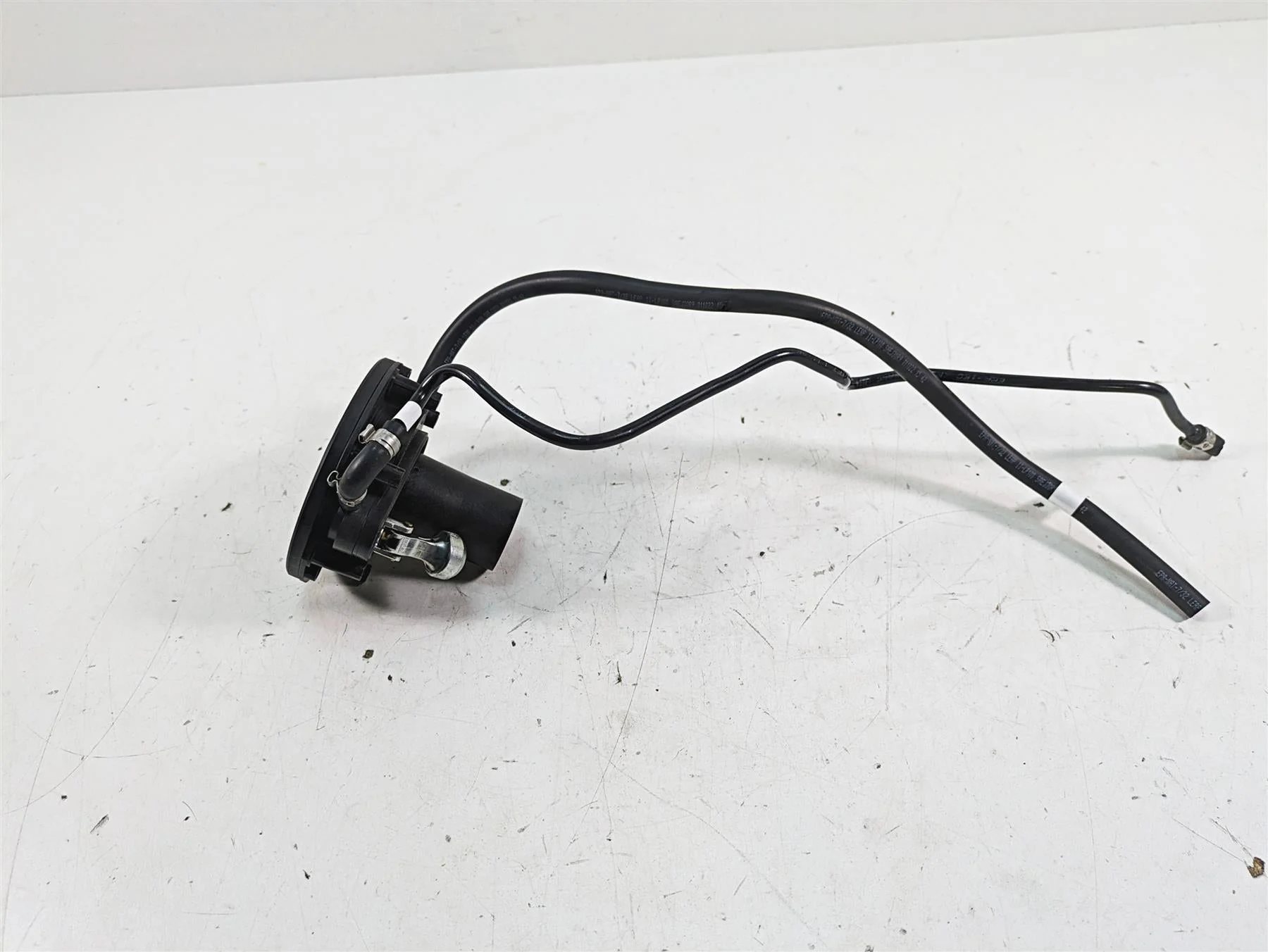 2022 Harley RA1250 S Pan America Fuel Gas Petrol Tank Cap 61000533 - Image 2
