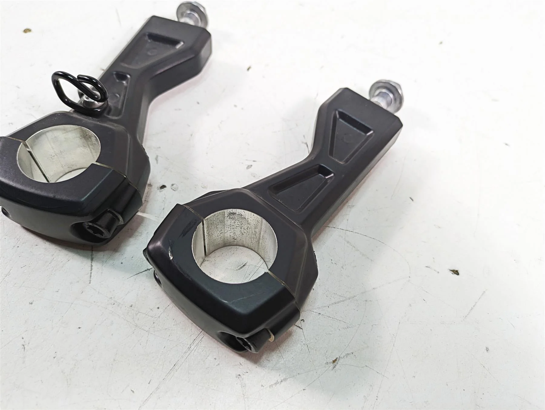 2022 Harley RA1250 S Pan America Handlebar Riser Holder Clamp Set 55900191 - Image 11