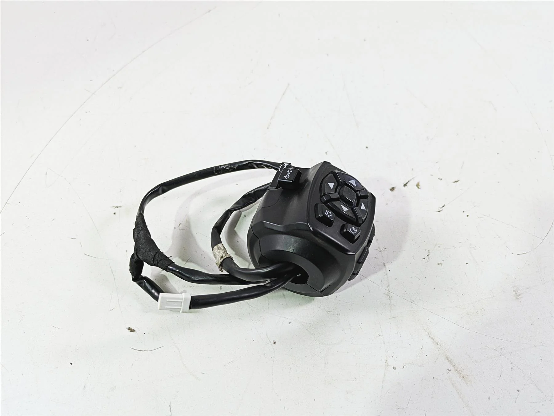 2022 Harley RA1250 S Pan America Left Hand Control Switch 71500522A - Image 2