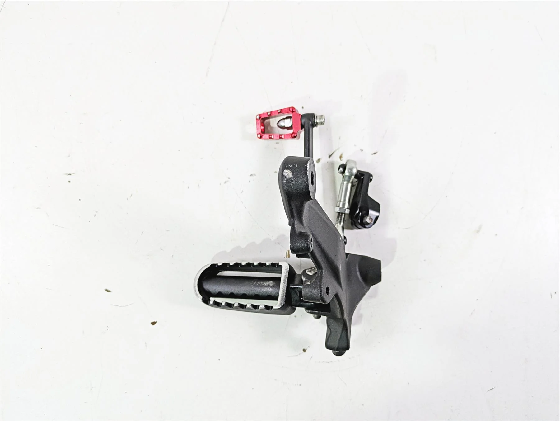 2022 Harley RA1250 S Pan America Left Rider Footpeg & Shifter 33600309A 33600269 - Image 2