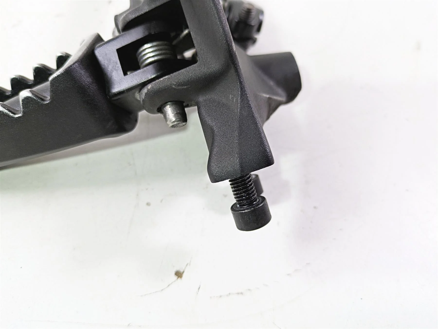 2022 Harley RA1250 S Pan America Left Rider Footpeg & Shifter 33600309A 33600269 - Image 4