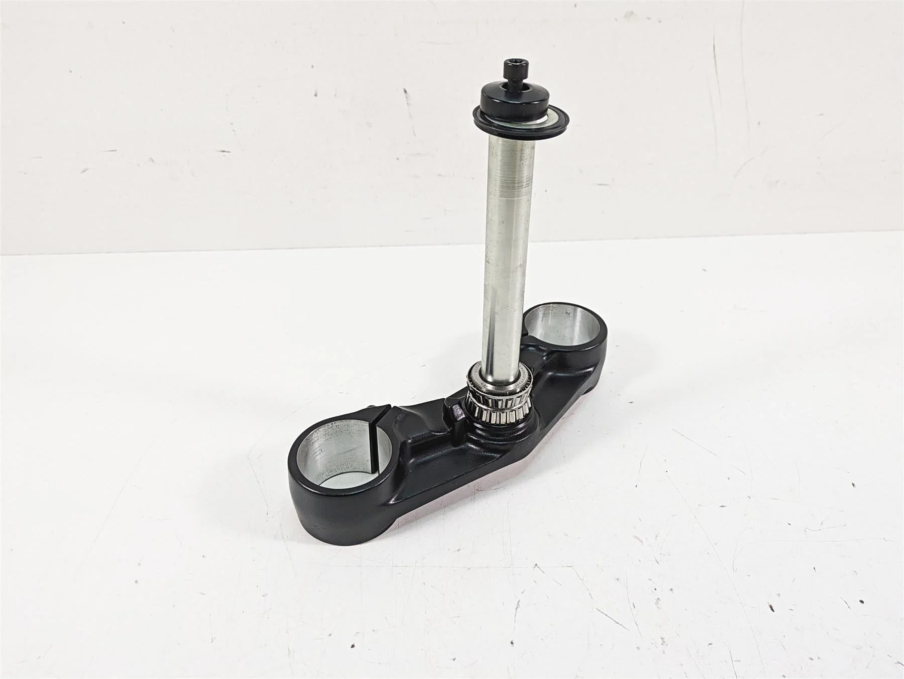 2022 Harley RA1250 S Pan America Lower Triple Tree Steering Clamp 45900241 - Image 12