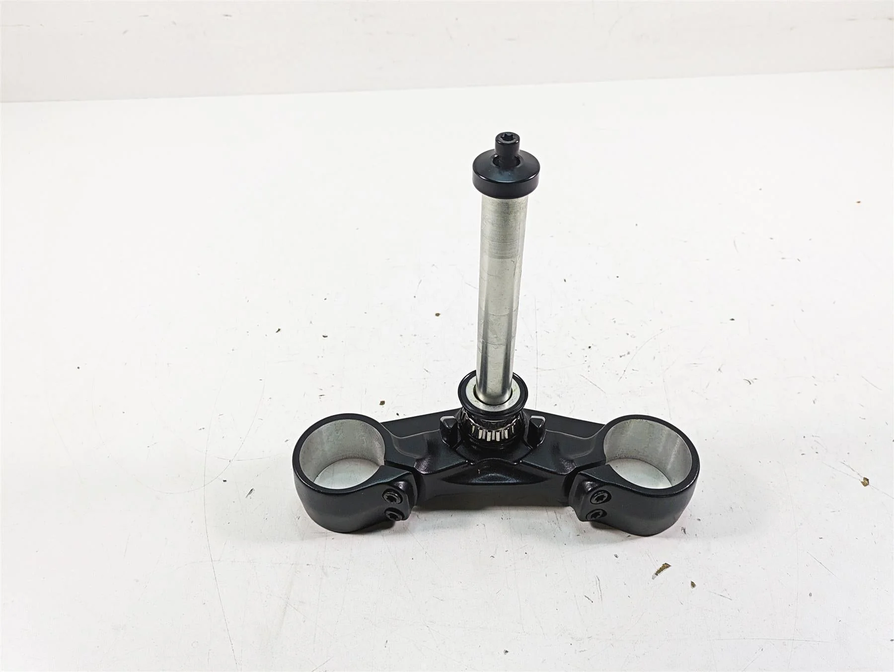 2022 Harley RA1250 S Pan America Lower Triple Tree Steering Clamp 45900241 - Image 3