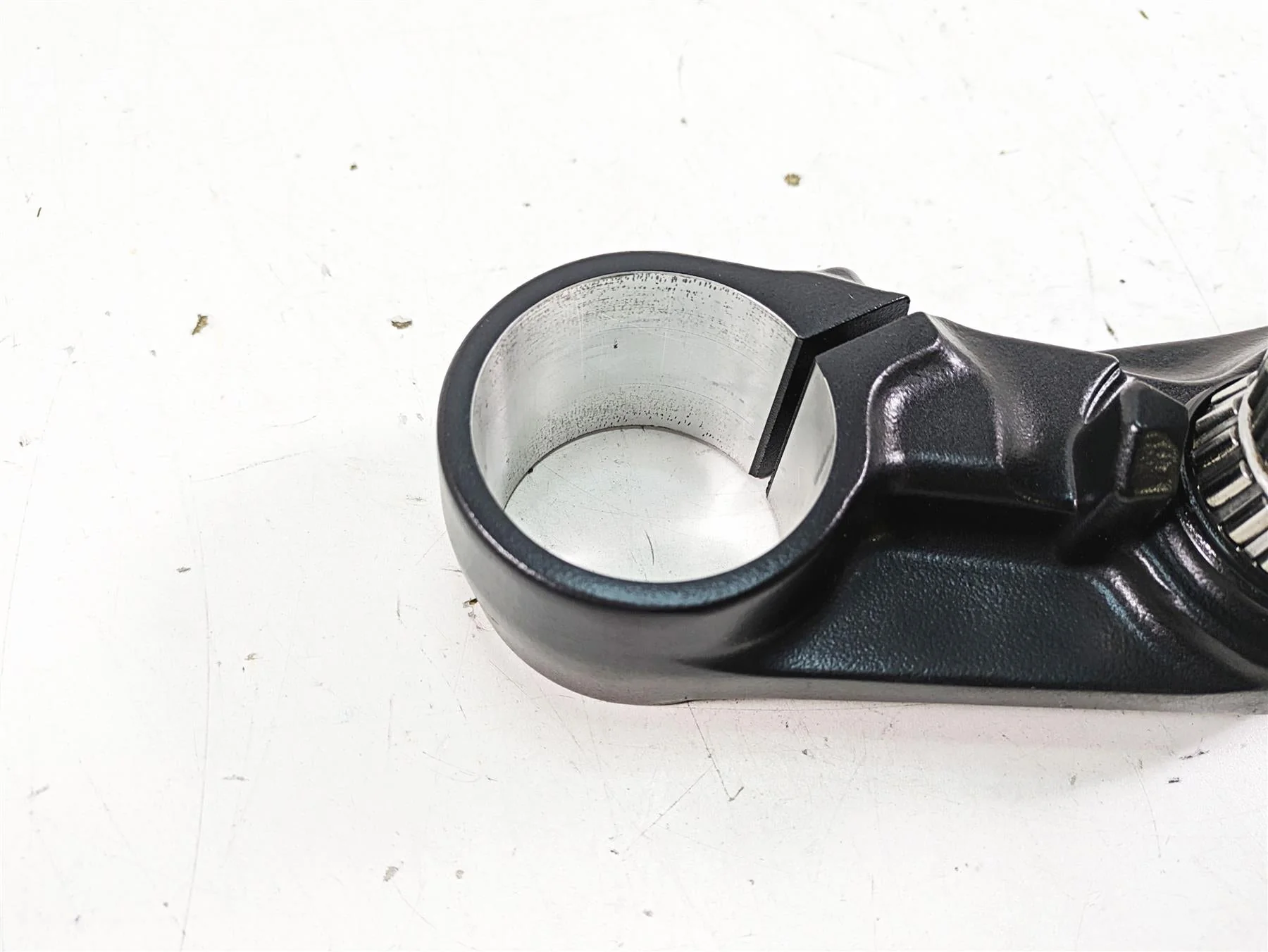 2022 Harley RA1250 S Pan America Lower Triple Tree Steering Clamp 45900241 - Image 7