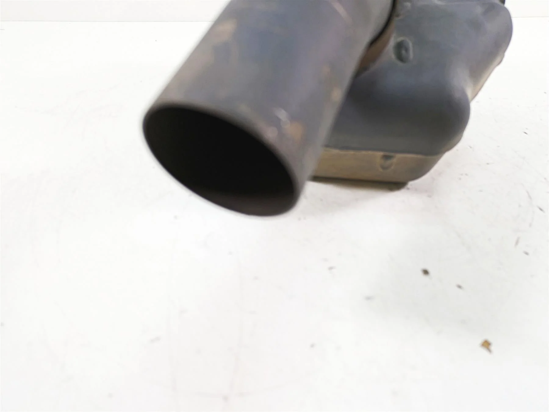 2022 Harley RA1250 S Pan America Oem Exhaust Chamber Middle Section 64900743 - Image 7