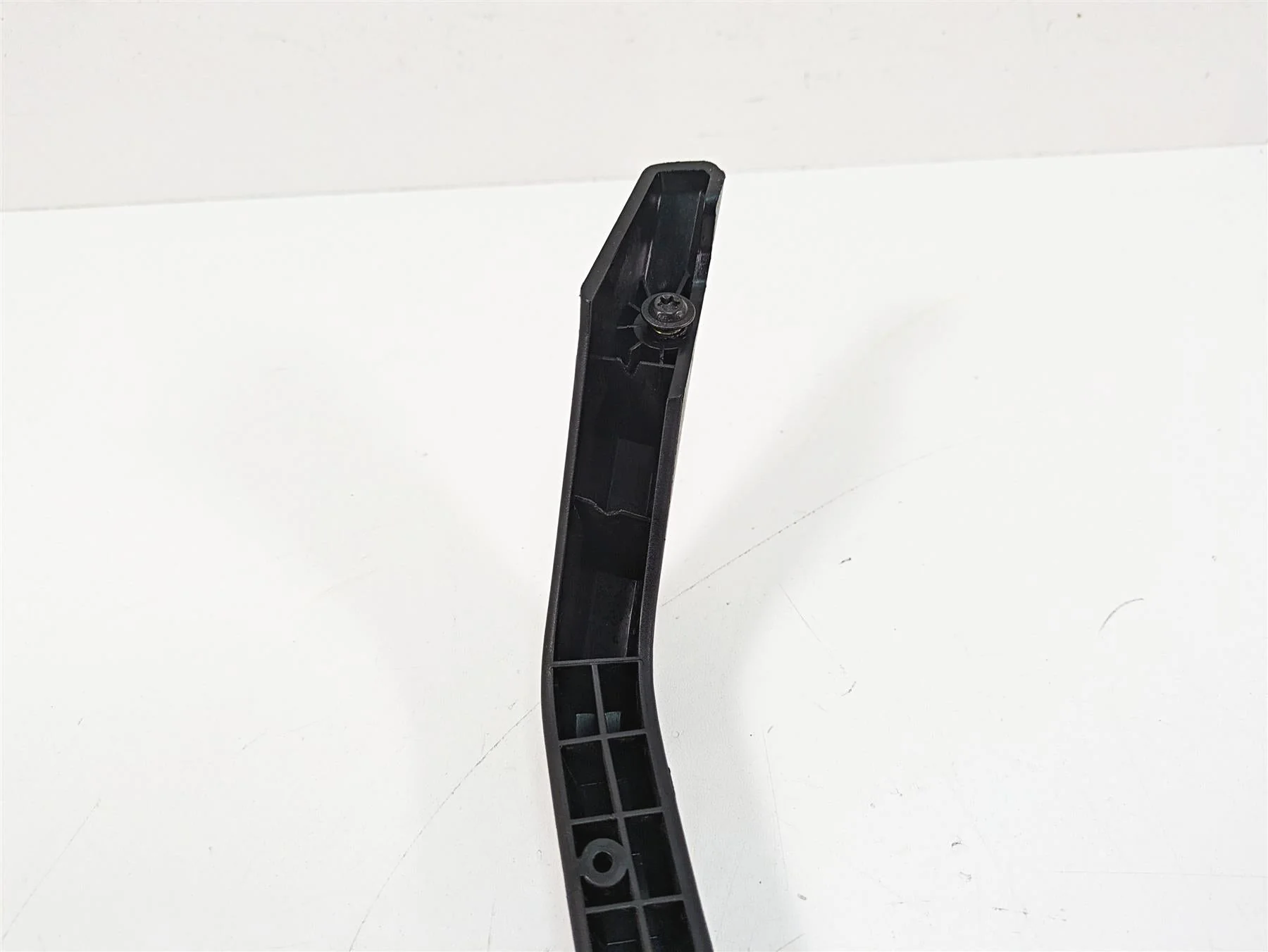 2022 Harley RA1250 S Pan America Rear Passenger Grab Handle Rack 47200970 - Image 9