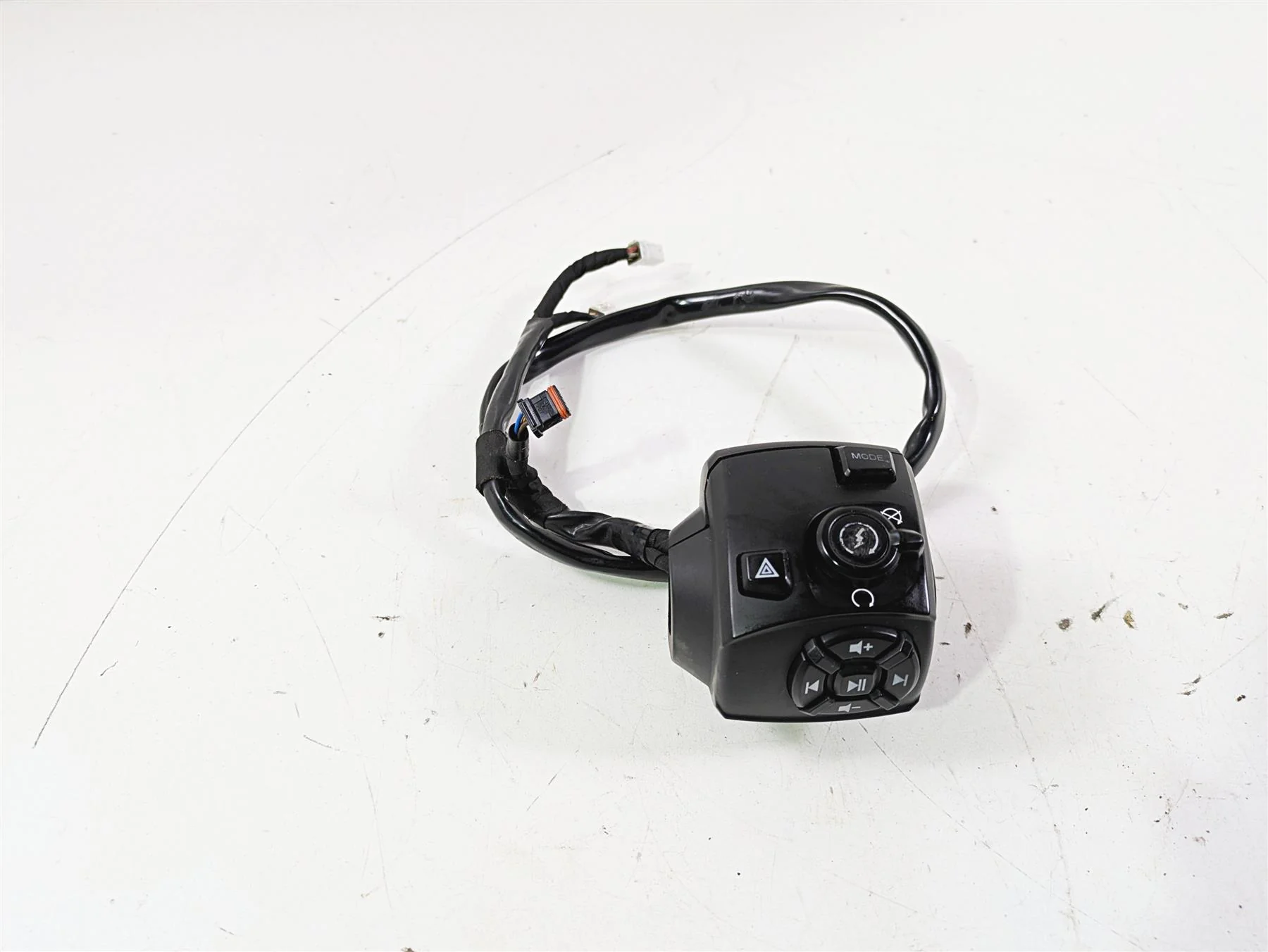 2022 Harley RA1250 S Pan America Right Hand Control Switch 71500523A