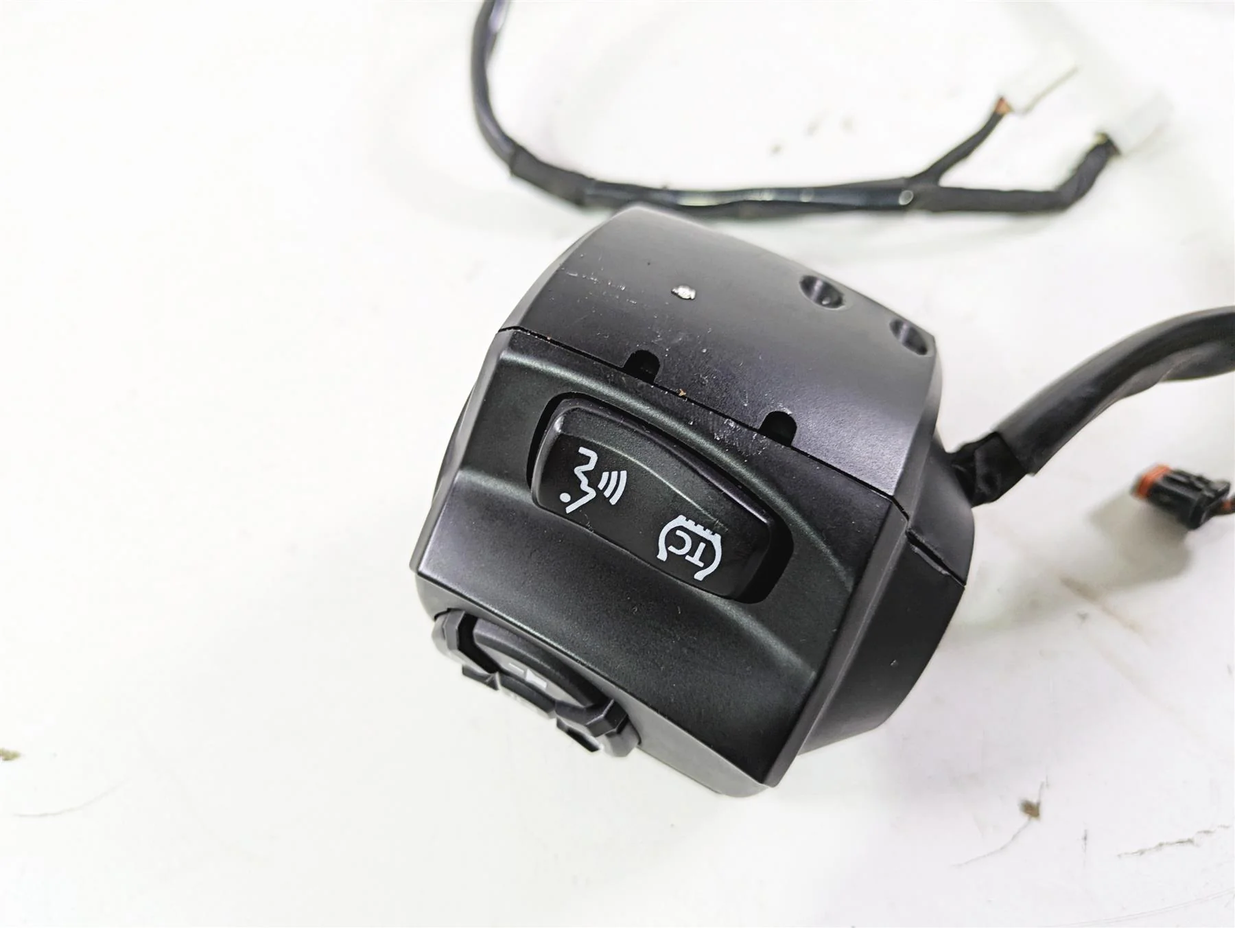 2022 Harley RA1250 S Pan America Right Hand Control Switch 71500523A - Image 11