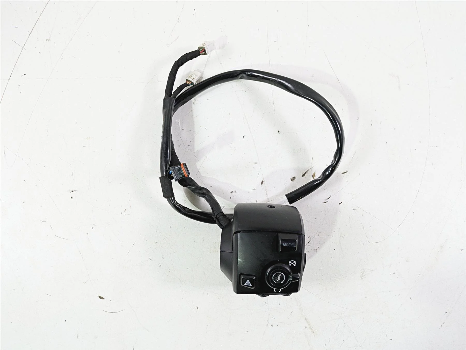 2022 Harley RA1250 S Pan America Right Hand Control Switch 71500523A - Image 5