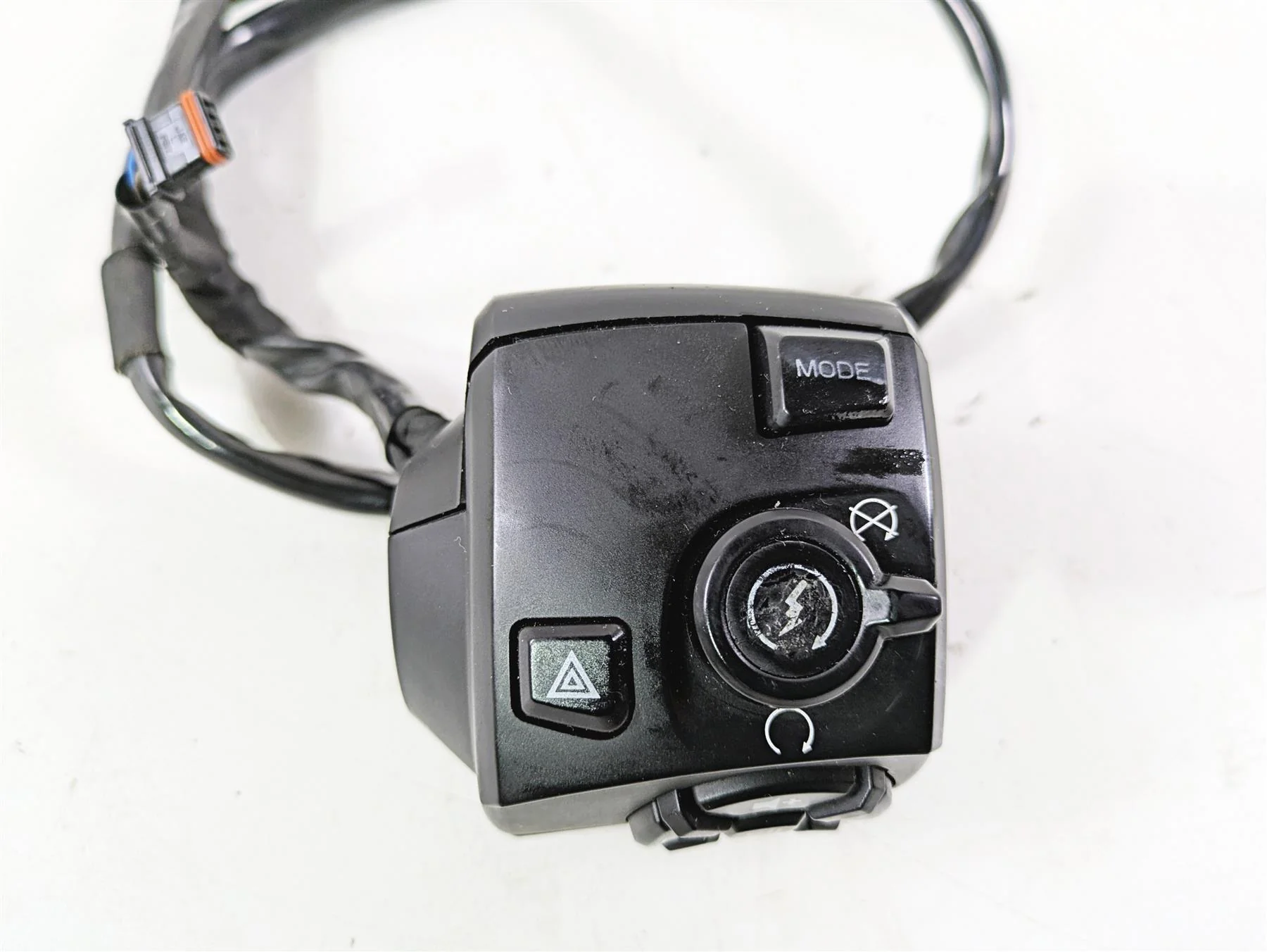 2022 Harley RA1250 S Pan America Right Hand Control Switch 71500523A - Image 6