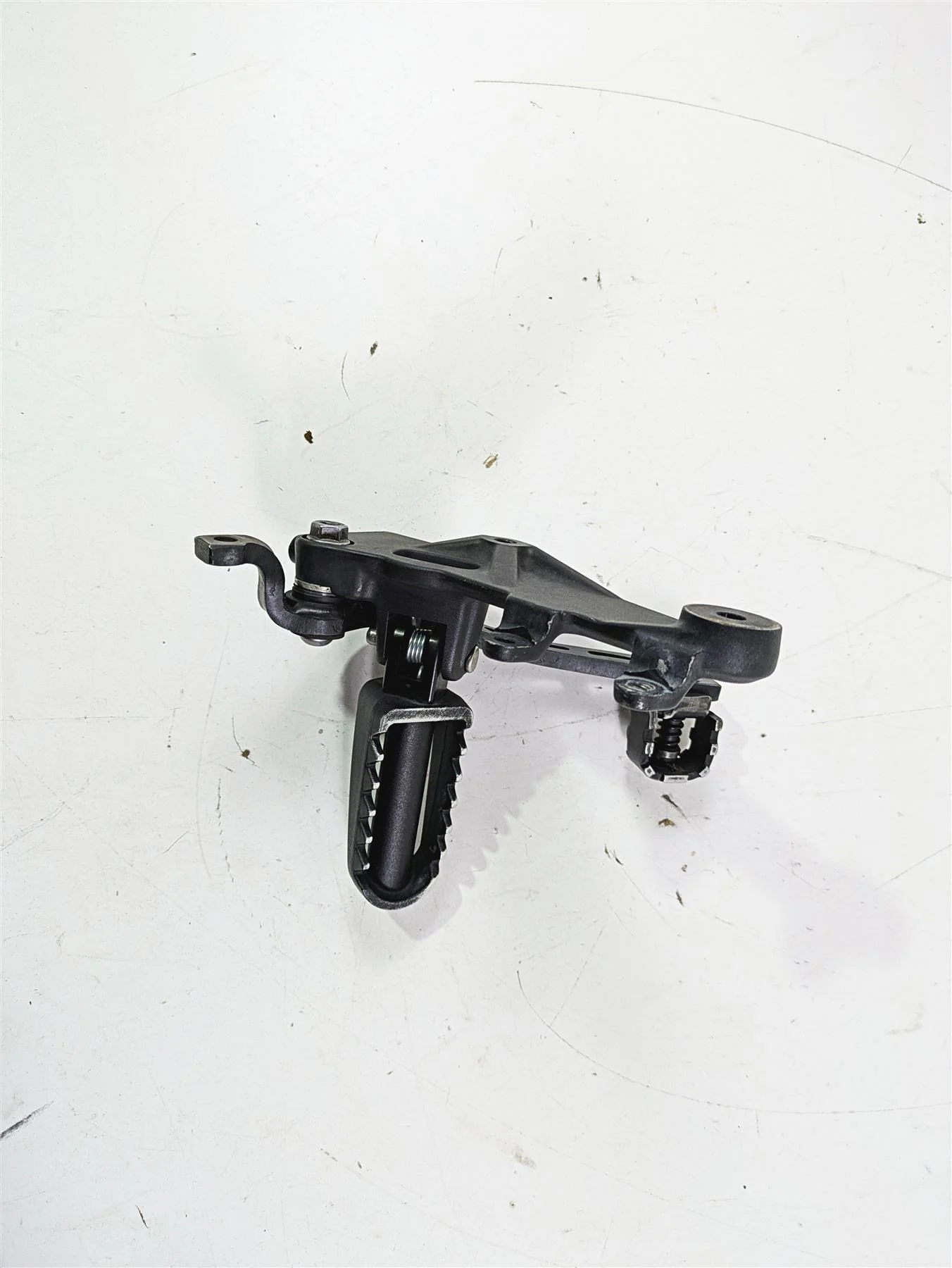 2022 Harley RA1250 S Pan America Right Rider Footpeg & Brake Pedal 50501785 - Image 4