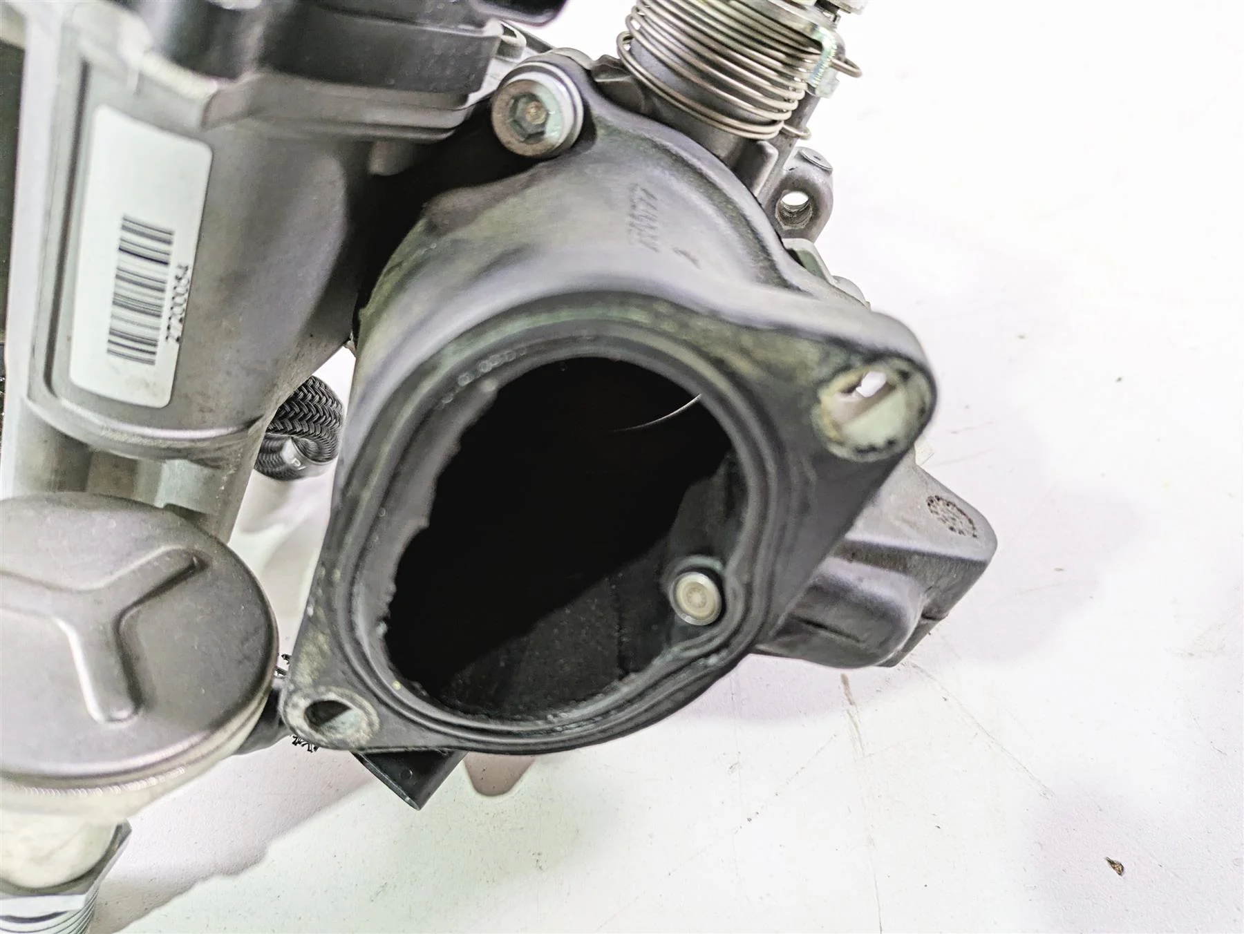 2022 Harley RA1250 S Pan America Throttle Body Bodies 27300169 - Image 10
