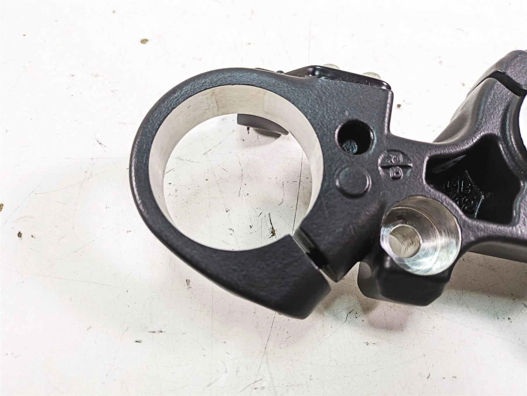 2022 Harley RA1250 S Pan America Upper Triple Tree Steering Clamp 45900242 - Image 11