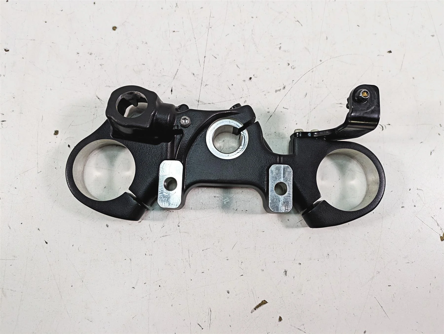 2022 Harley RA1250 S Pan America Upper Triple Tree Steering Clamp 45900242 - Image 5