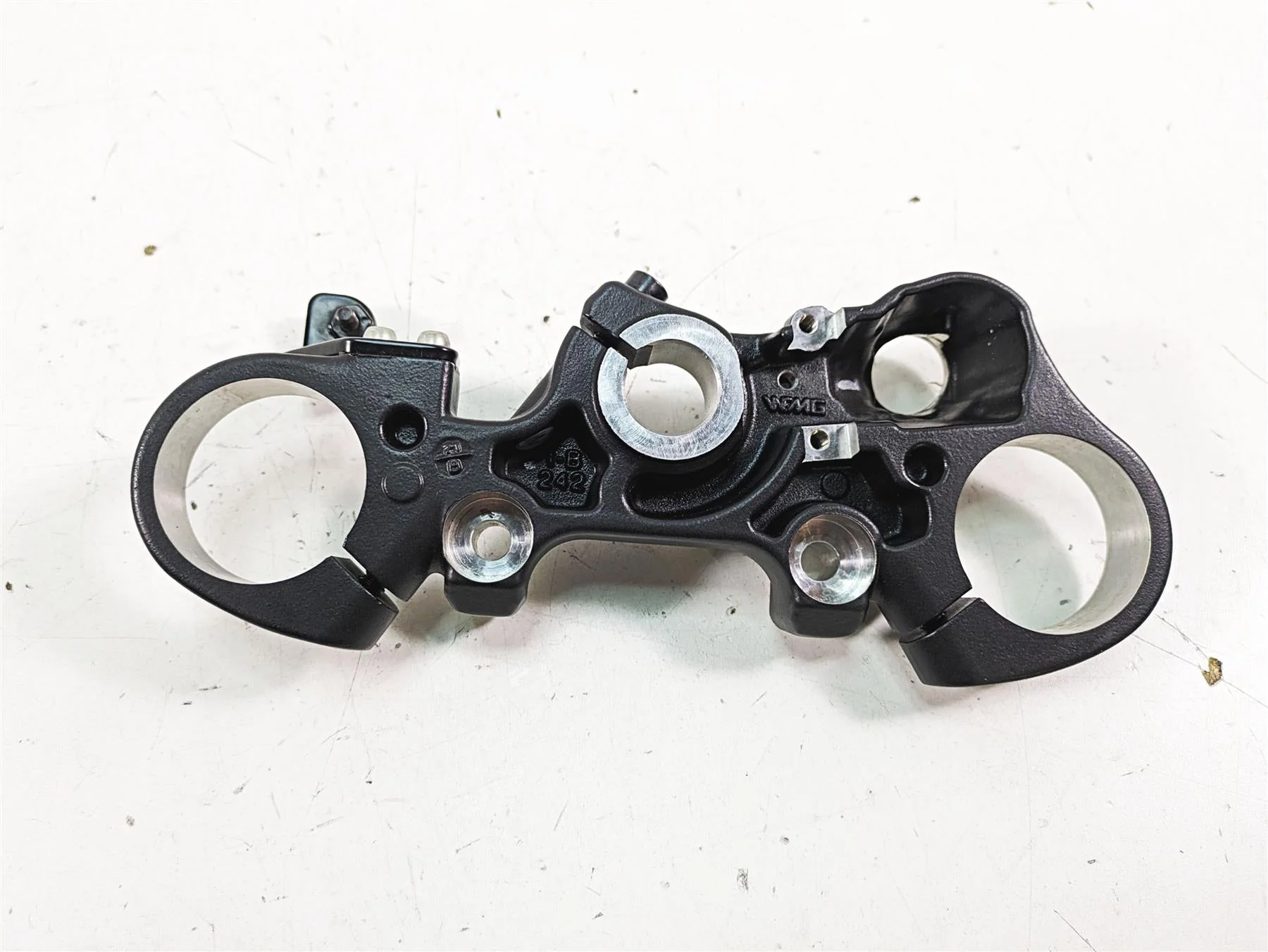 2022 Harley RA1250 S Pan America Upper Triple Tree Steering Clamp 45900242 - Image 8
