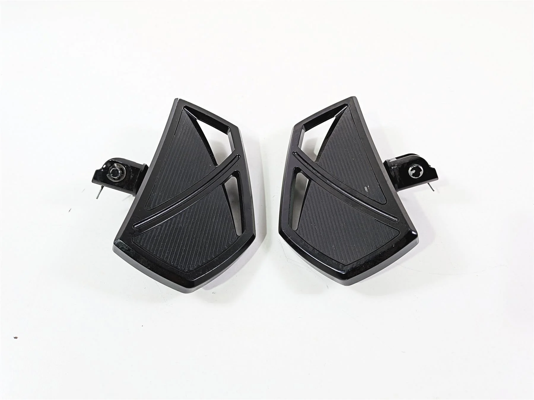 2022 Harley Softail FXLRST Low Rider Front Floorboard Foot Floor Board Set - Image 5