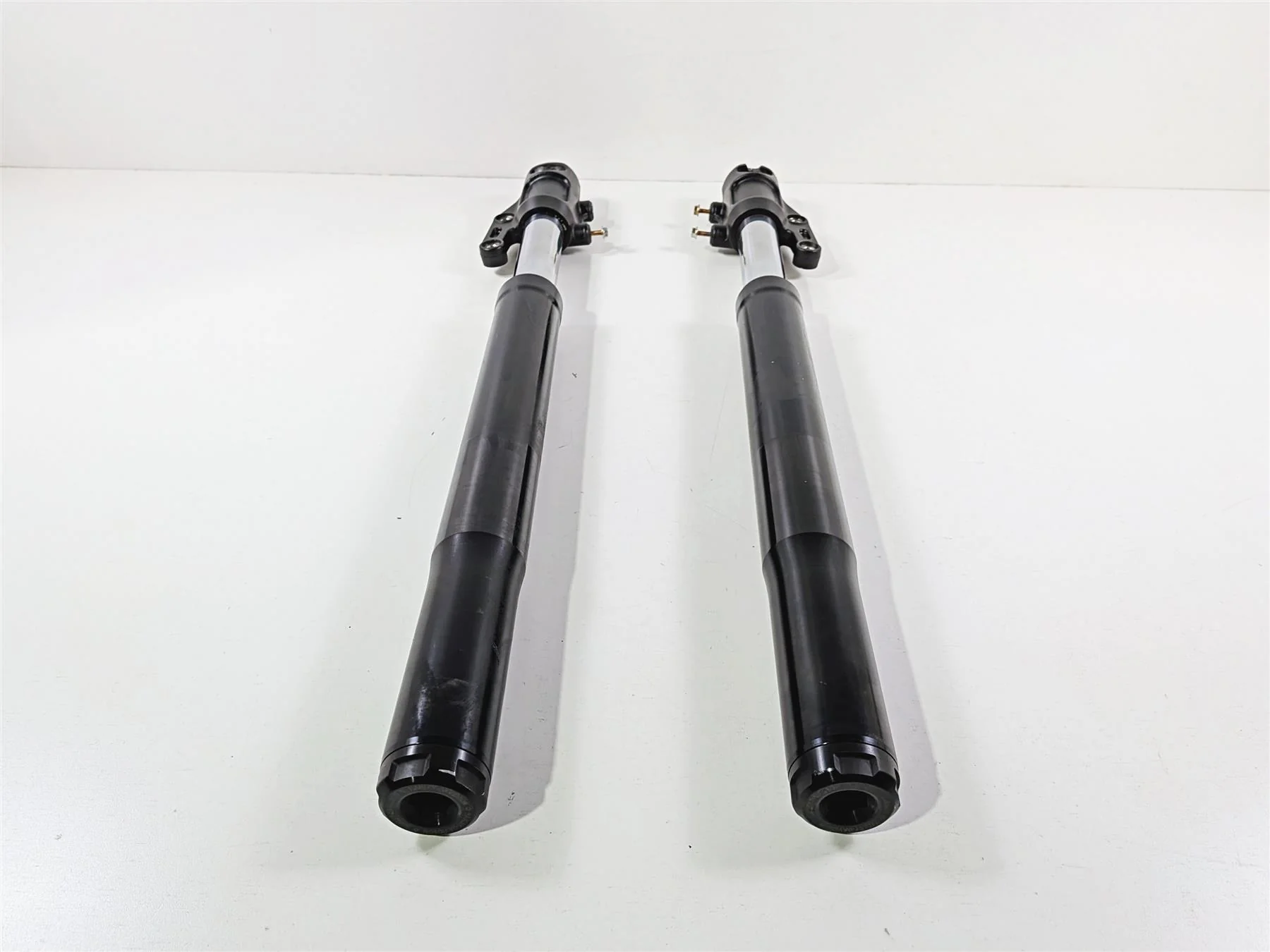 2022 Harley Softail FXLRST Low Rider Front Fork 43mm Set 45400327 45400328 - Image 5