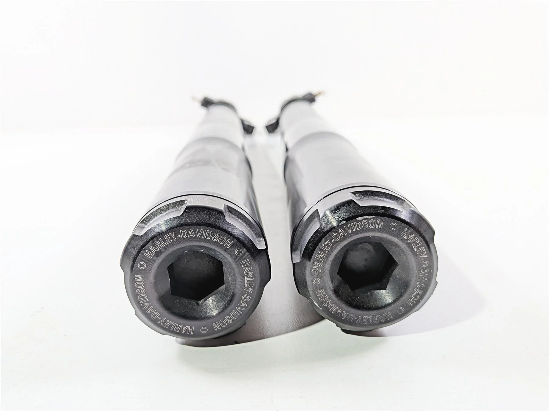2022 Harley Softail FXLRST Low Rider Front Fork 43mm Set 45400327 45400328 - Image 7